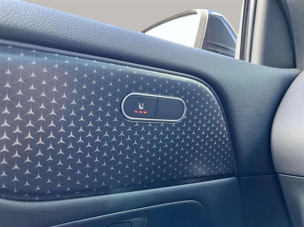 Mercedes-Benz-EQA-image-10