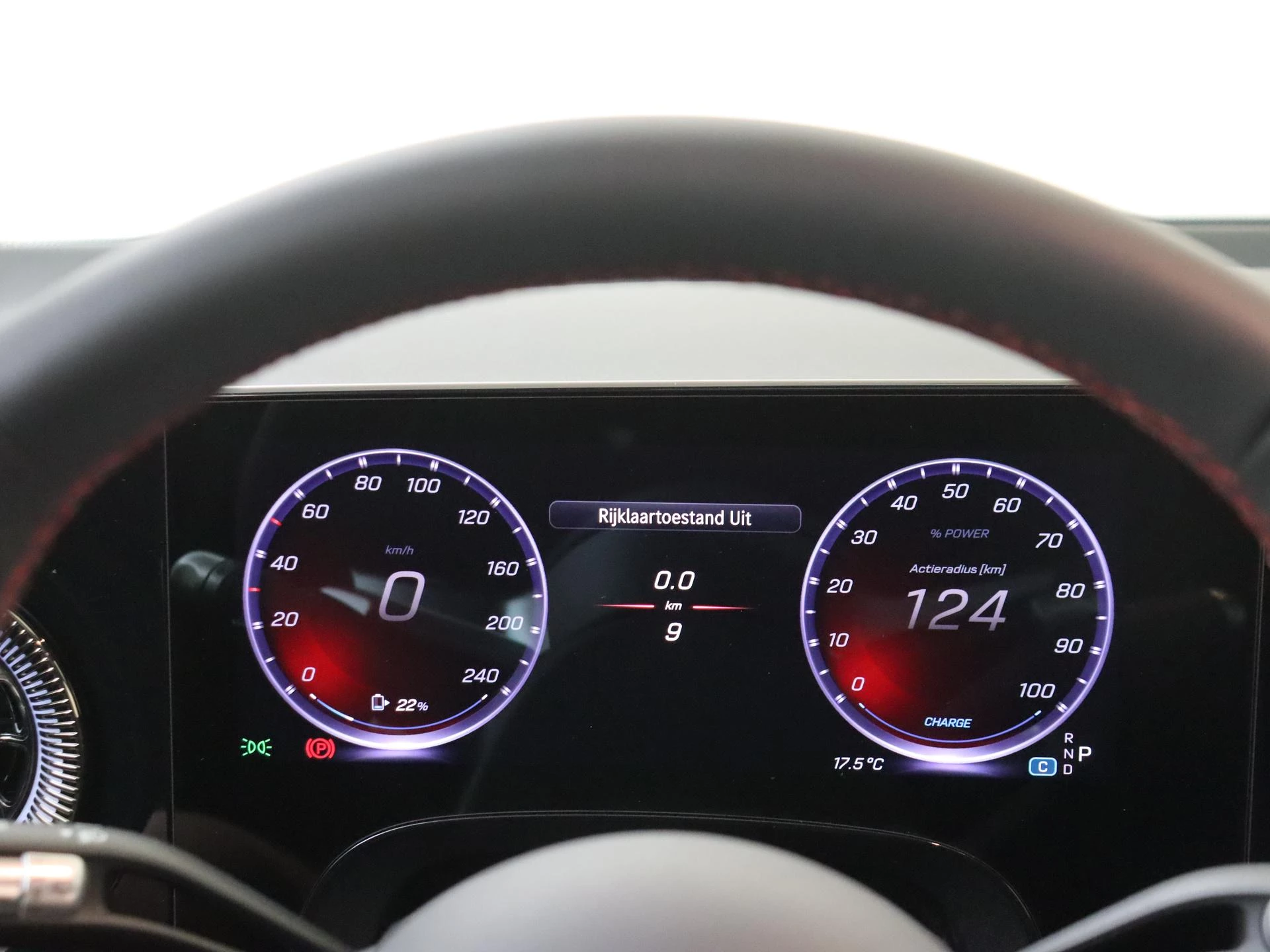 Mercedes-Benz-GLB-image-11