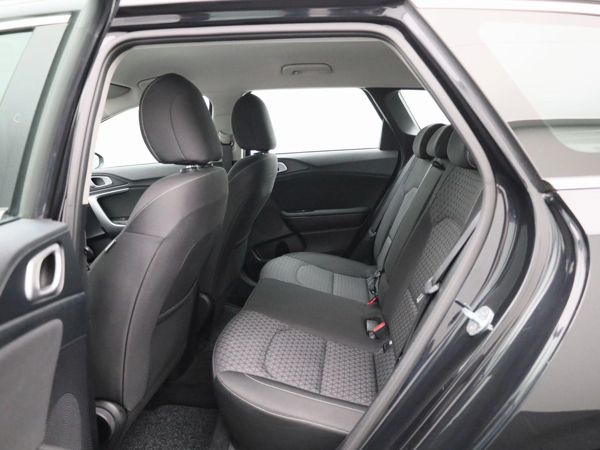 Kia-Ceed Sportswagon-image-9