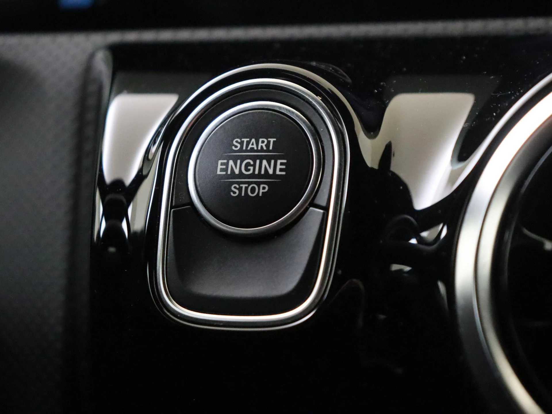 Mercedes-Benz-A-Klasse-image-19