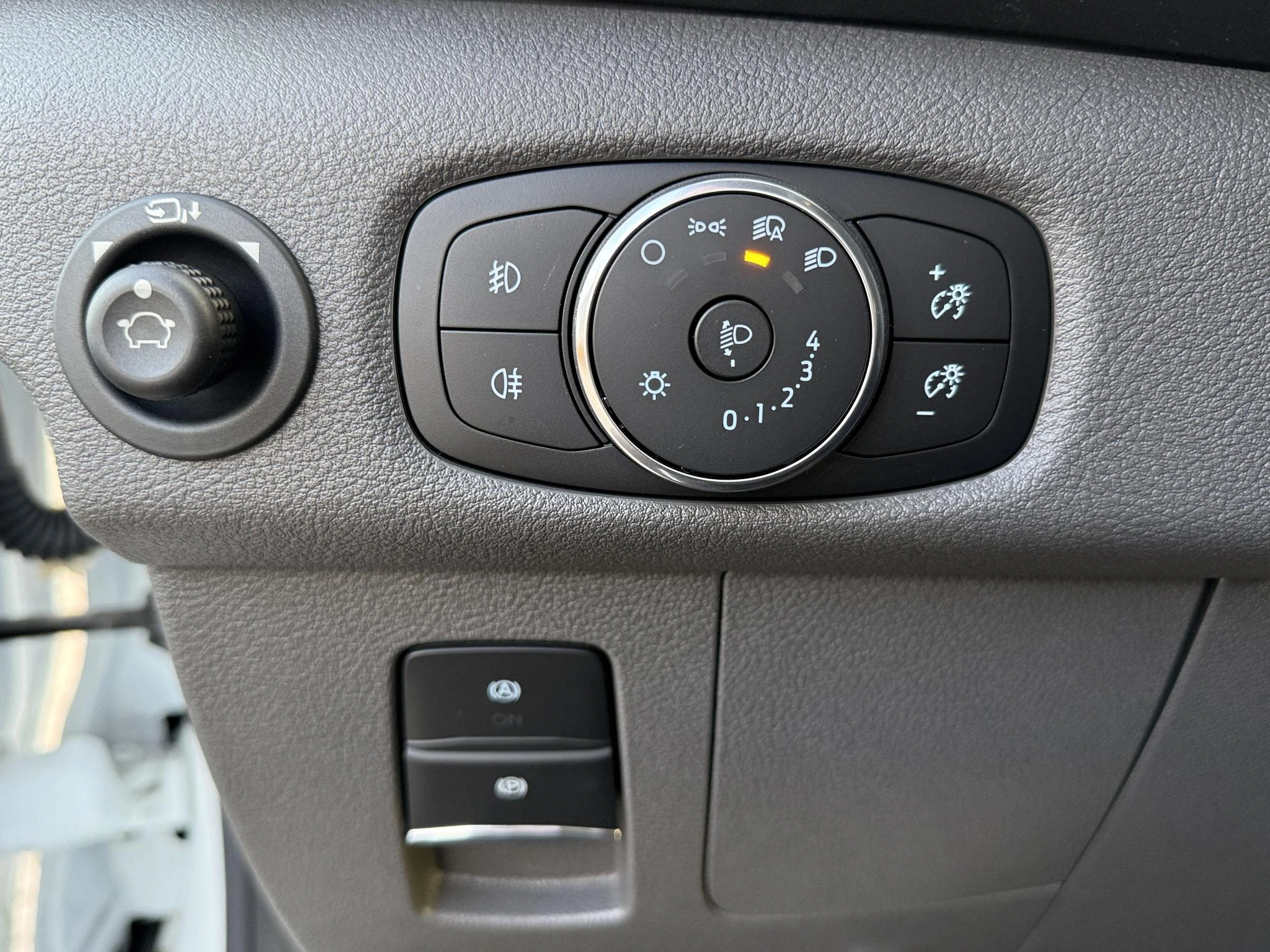 Ford-E-Transit-image-13