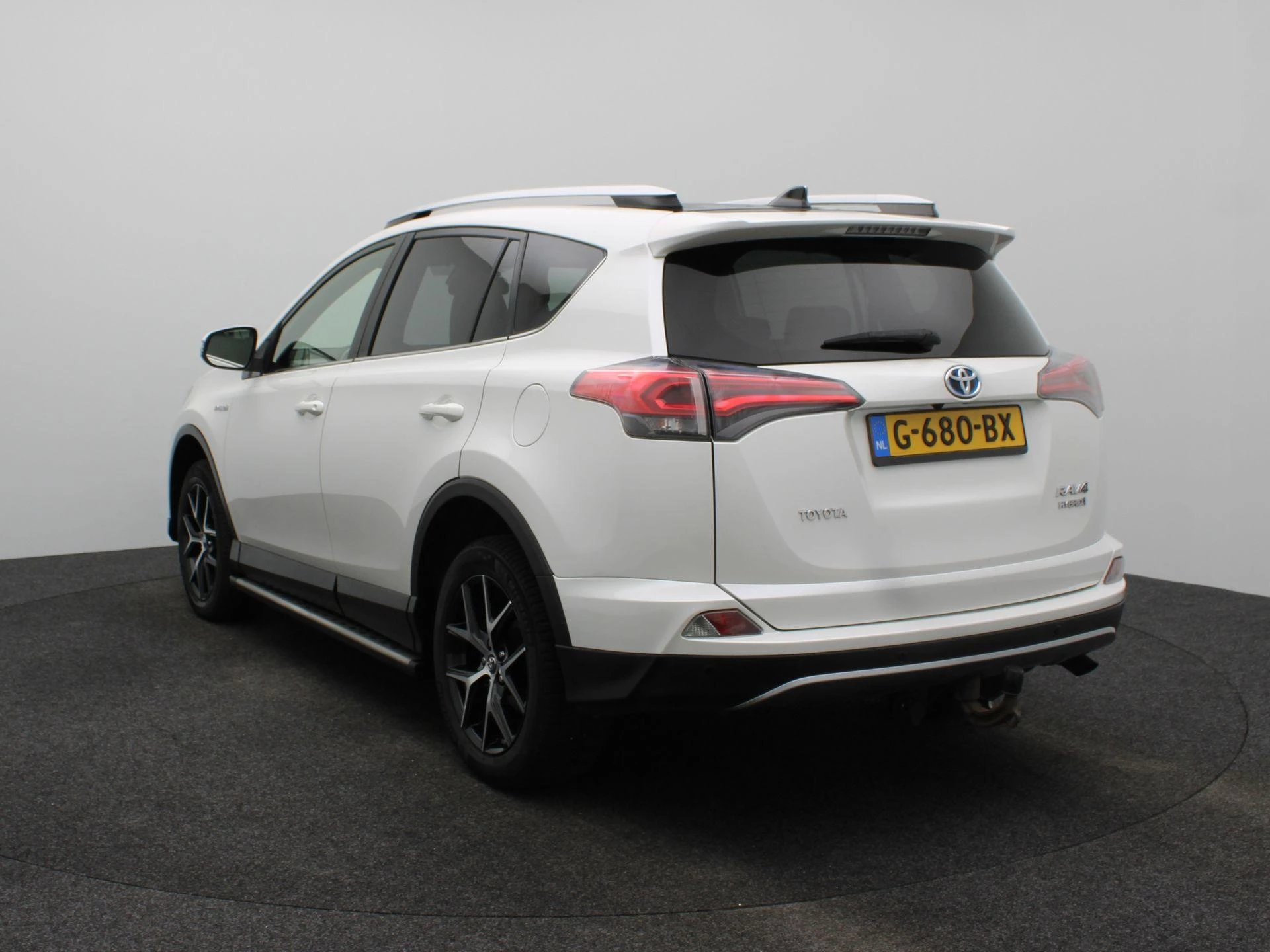 Toyota-RAV4-image-2