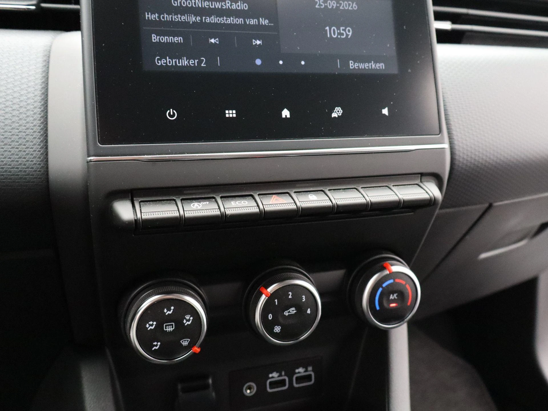 Renault-Clio-image-19