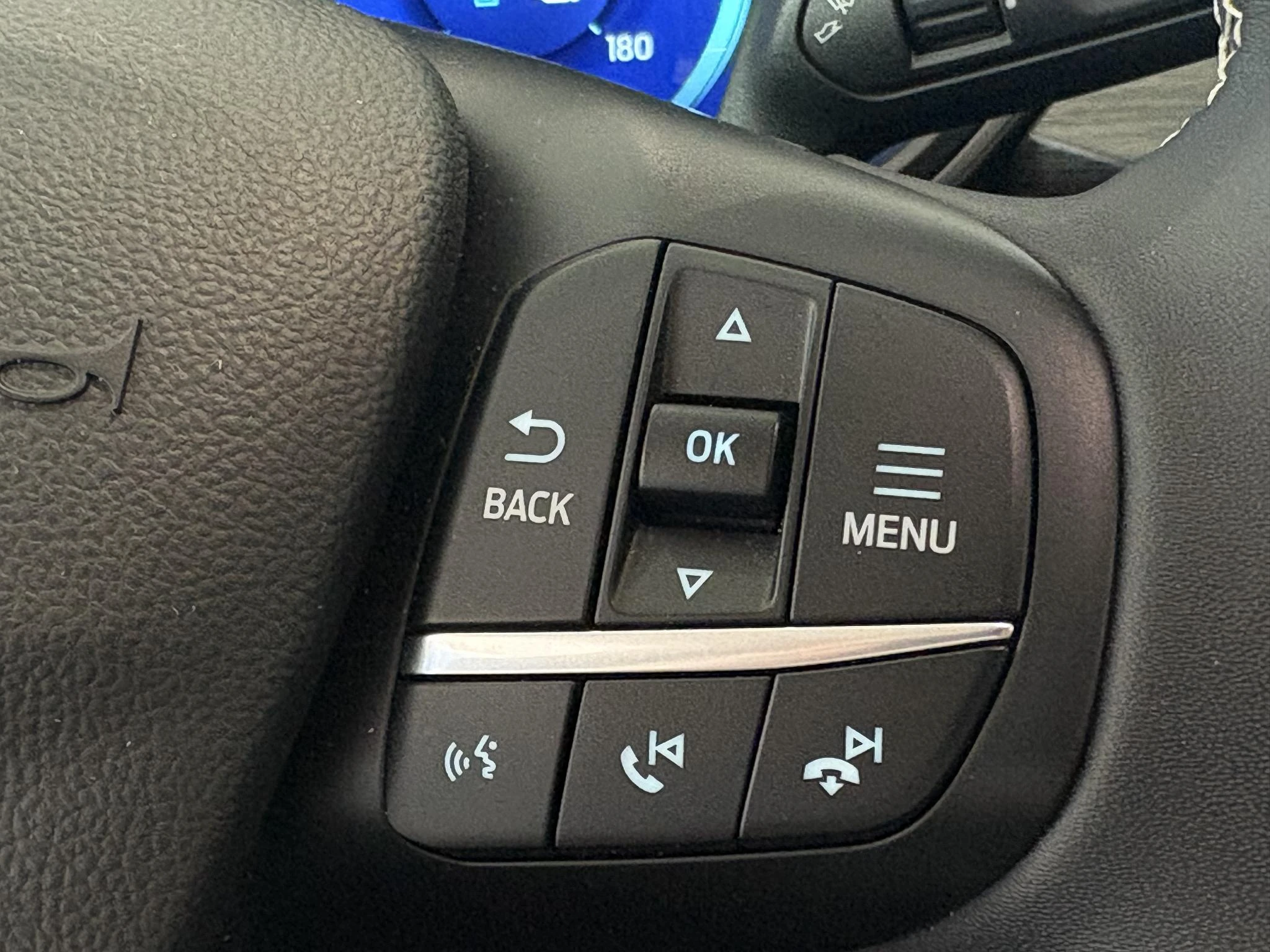 Ford-Kuga-image-13