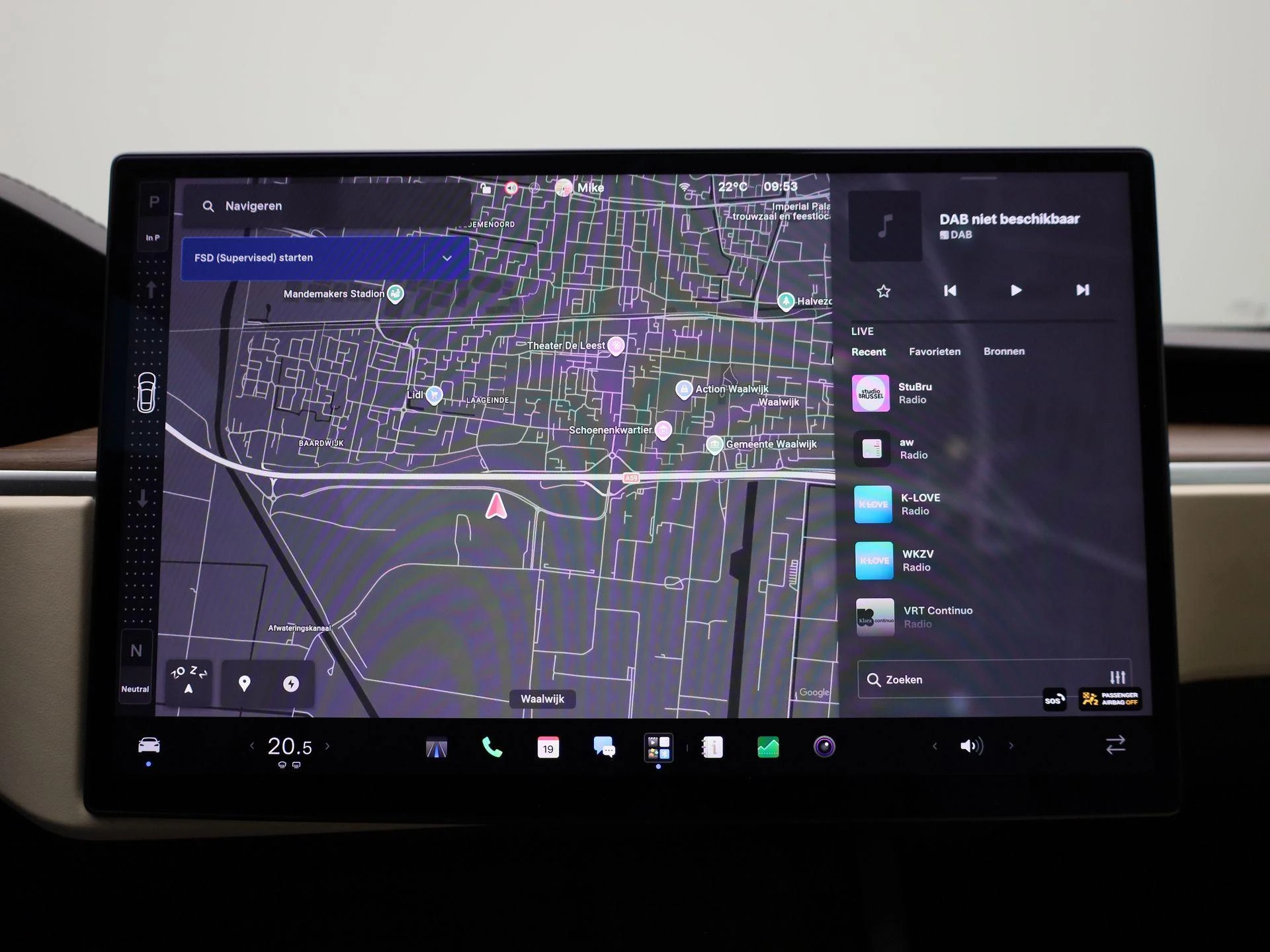Tesla-Model S-image-14
