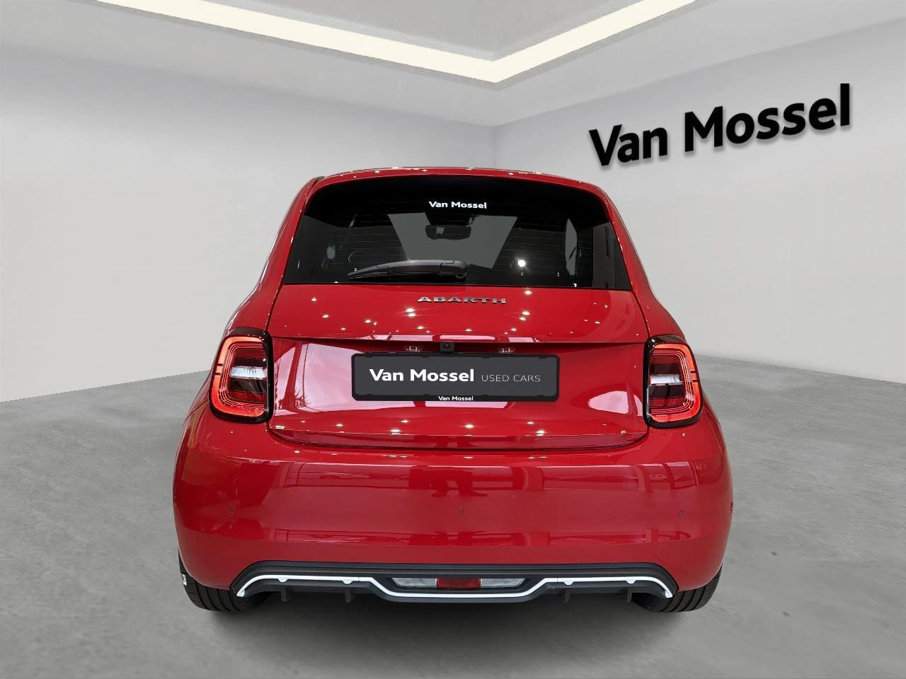 Abarth-500e-image-2