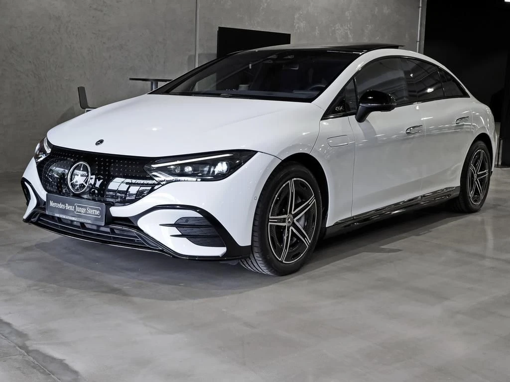 Mercedes-Benz-EQE 300-image-7