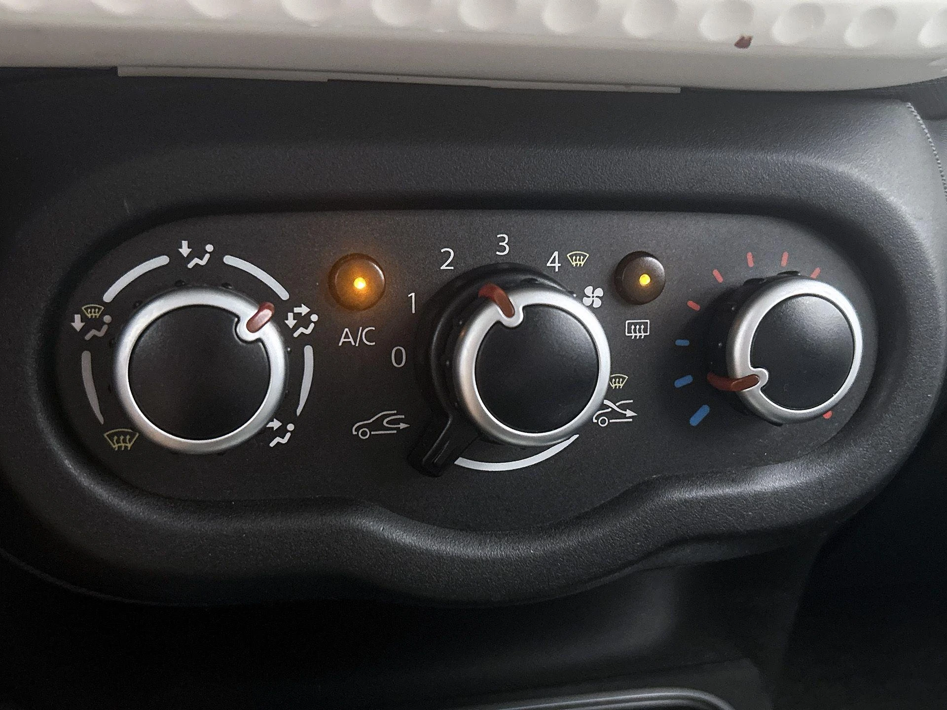 Renault-Twingo-image-18