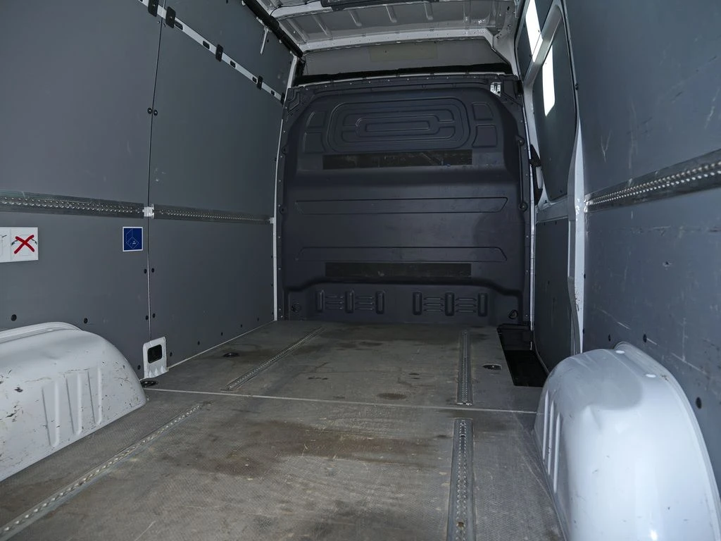 Mercedes-Benz-Sprinter 316-image-12