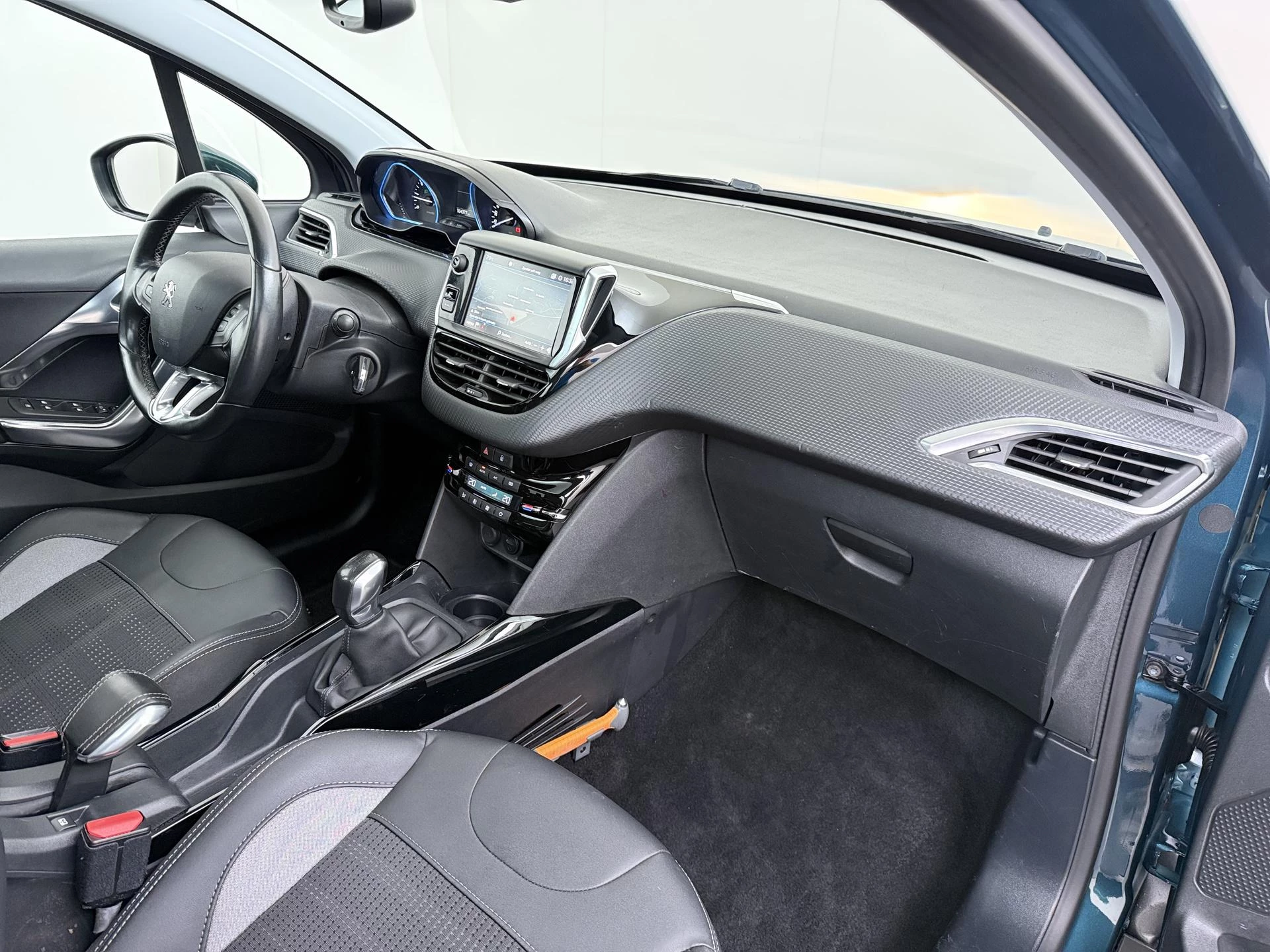 Peugeot 2008 1.2 PureTech Allure