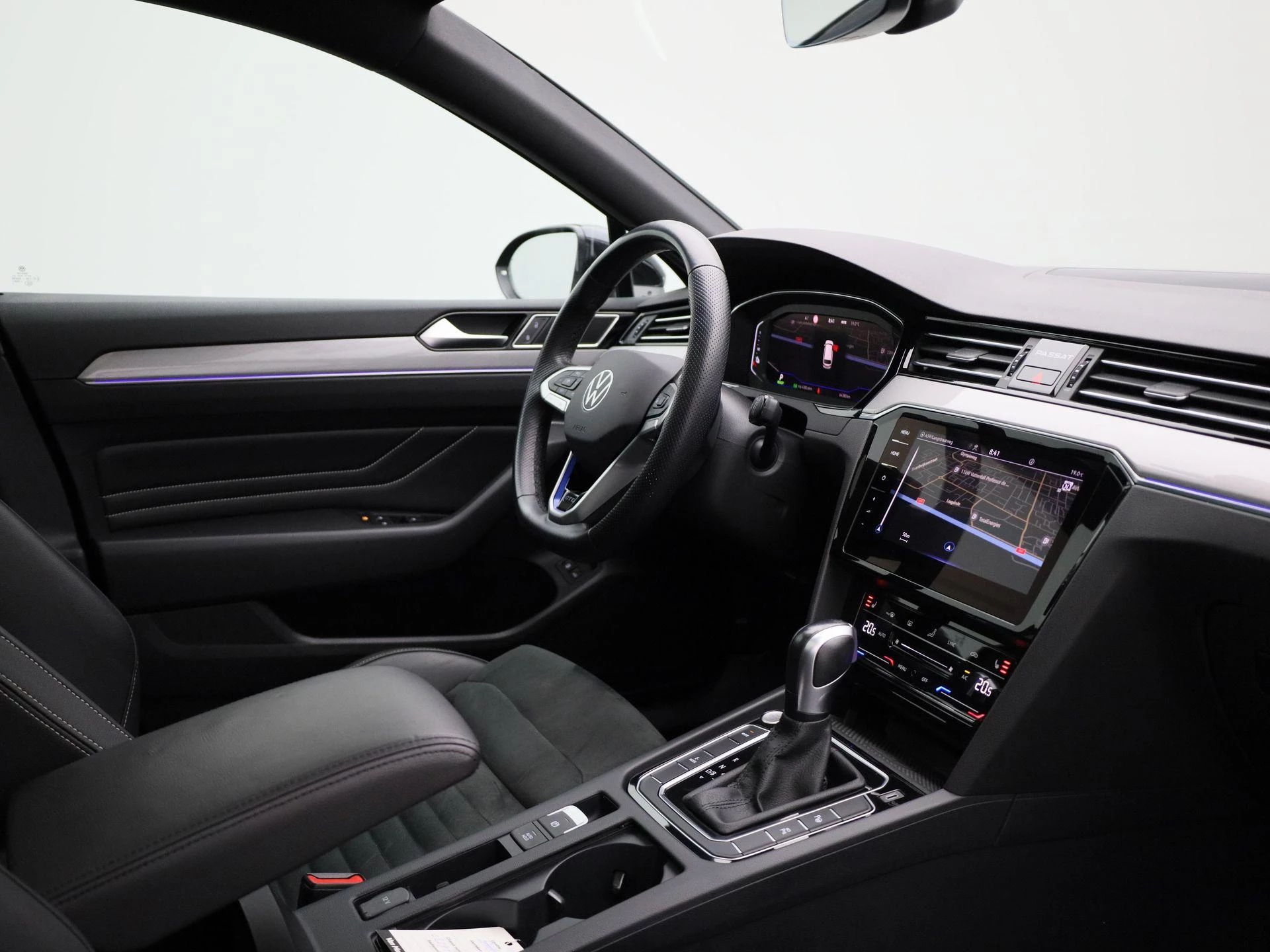 Volkswagen-Passat-image-32