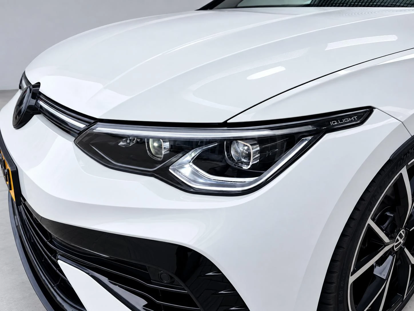 Volkswagen-Golf-image-22
