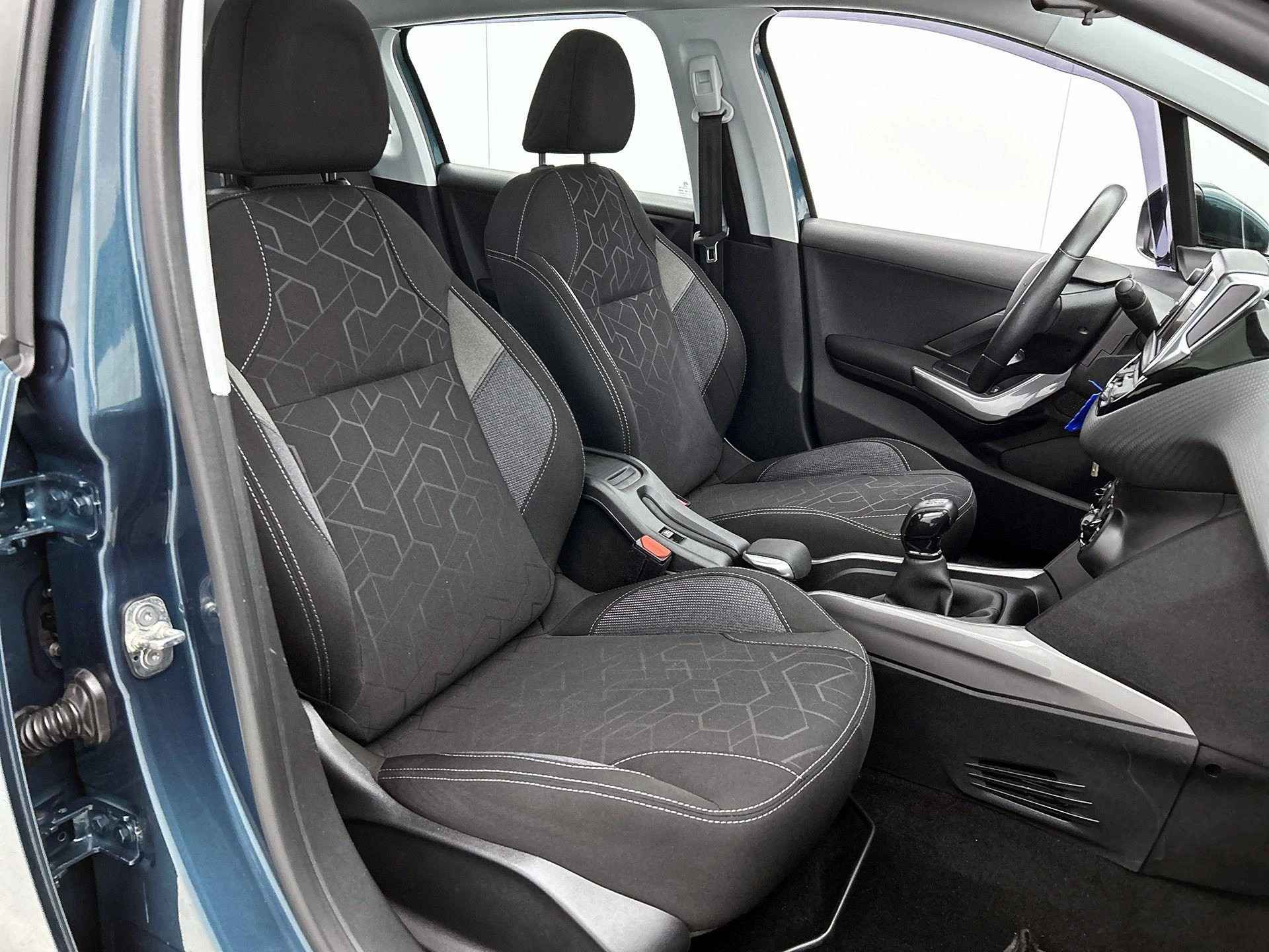 Peugeot 2008 1.2 PureTech Blue Lion