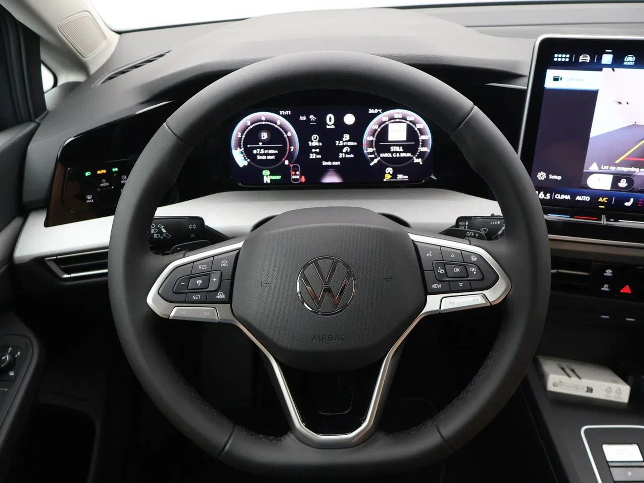 Volkswagen-Golf-image-16
