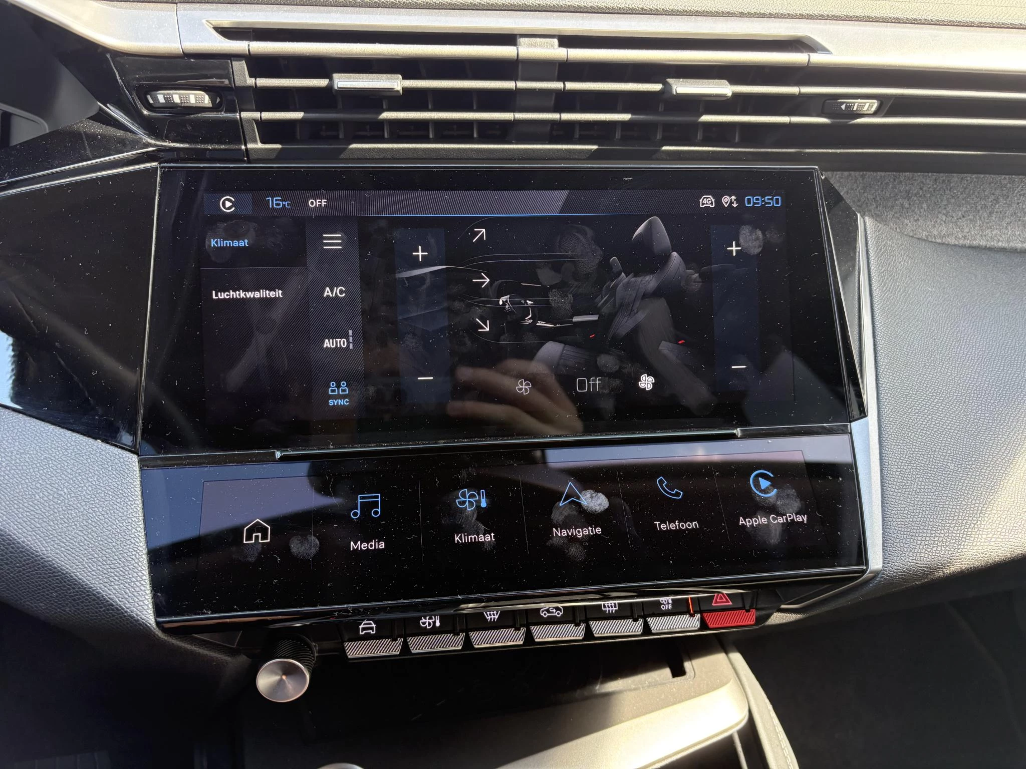 Peugeot-308-image-19