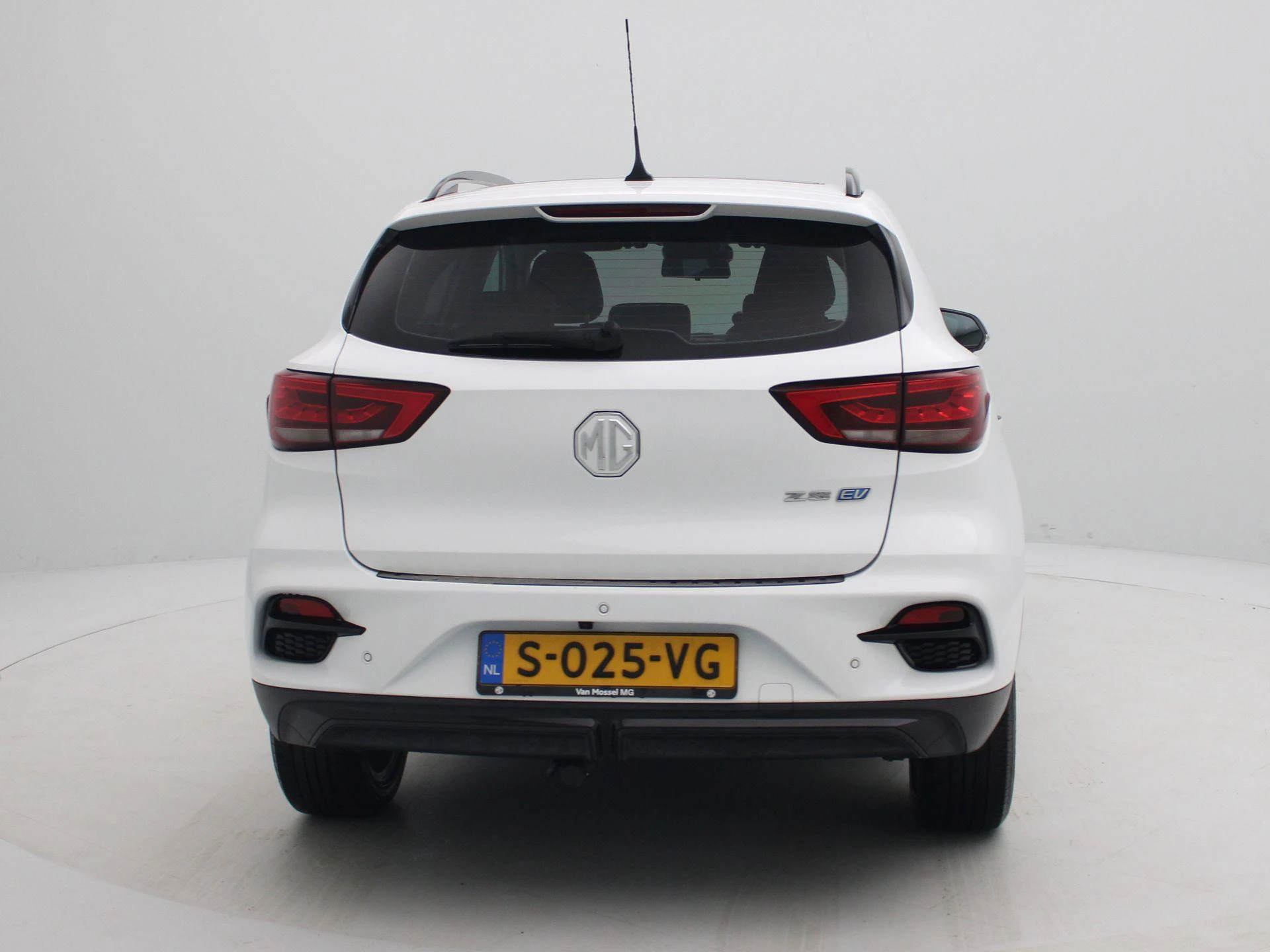 MG-ZS EV-image-4