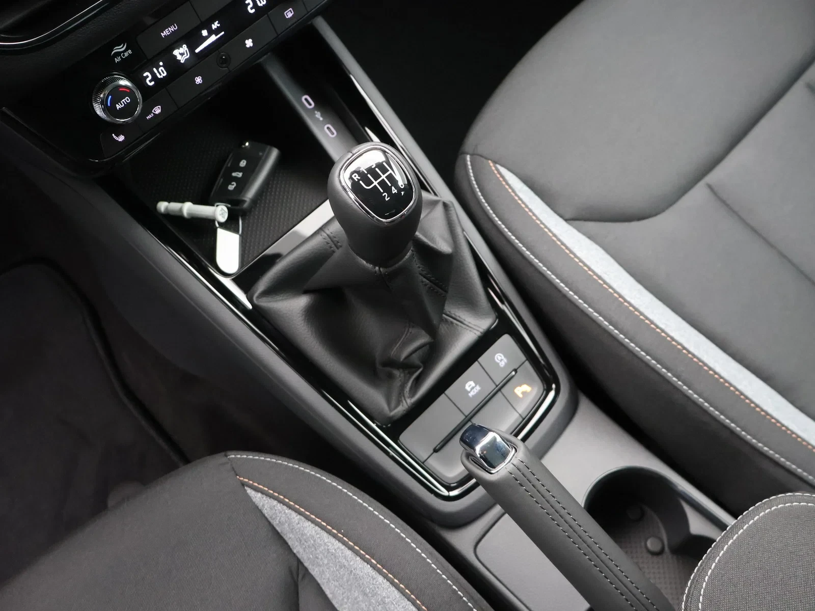 Škoda Kamiq Kamiq Family 1,0 TSI 85 kW 6v Man. / DEMO