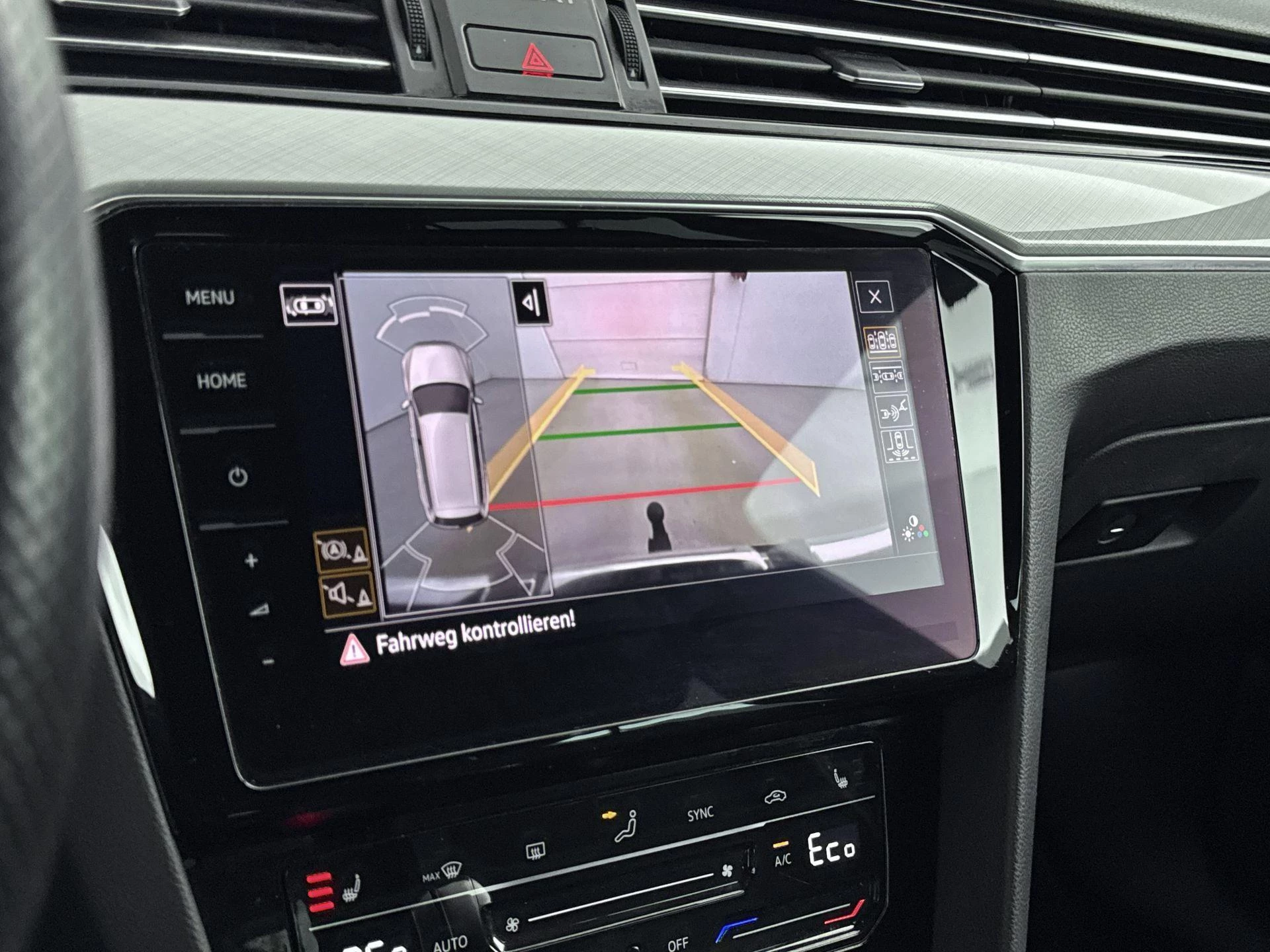 Volkswagen-Passat-image-10