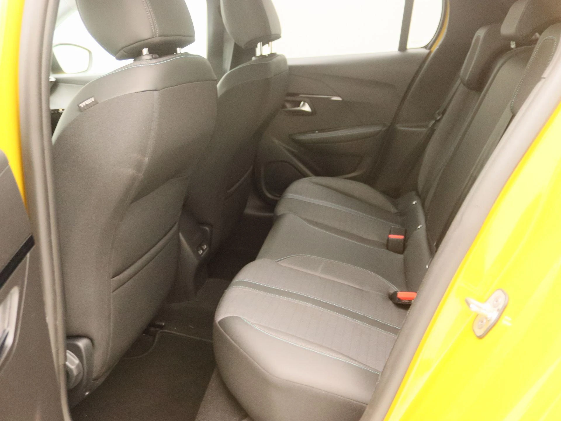 Peugeot-208-image-13