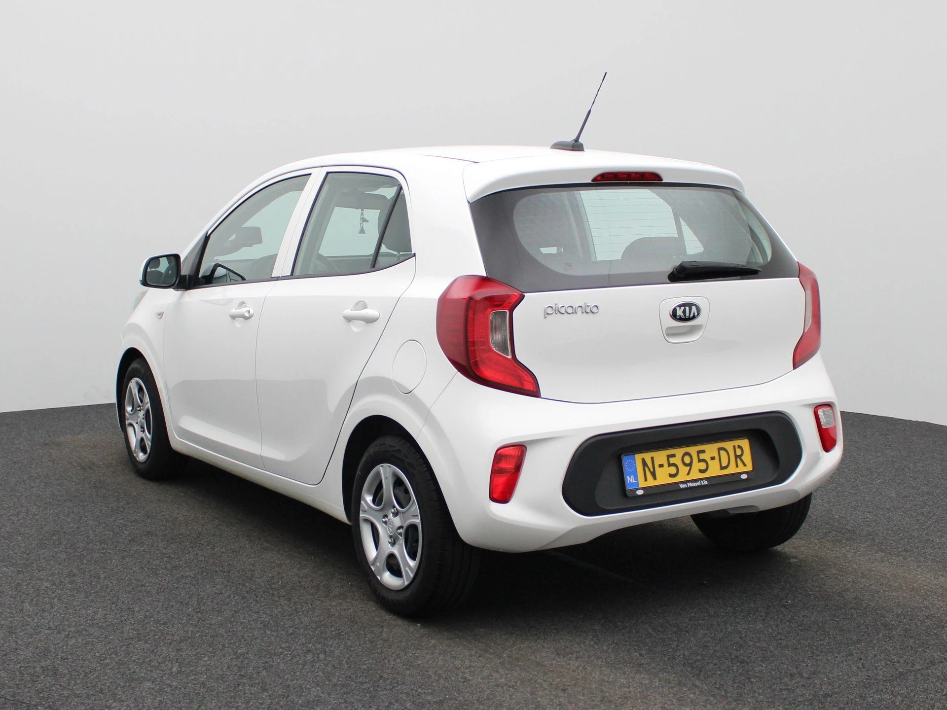 Kia-Picanto-image-1