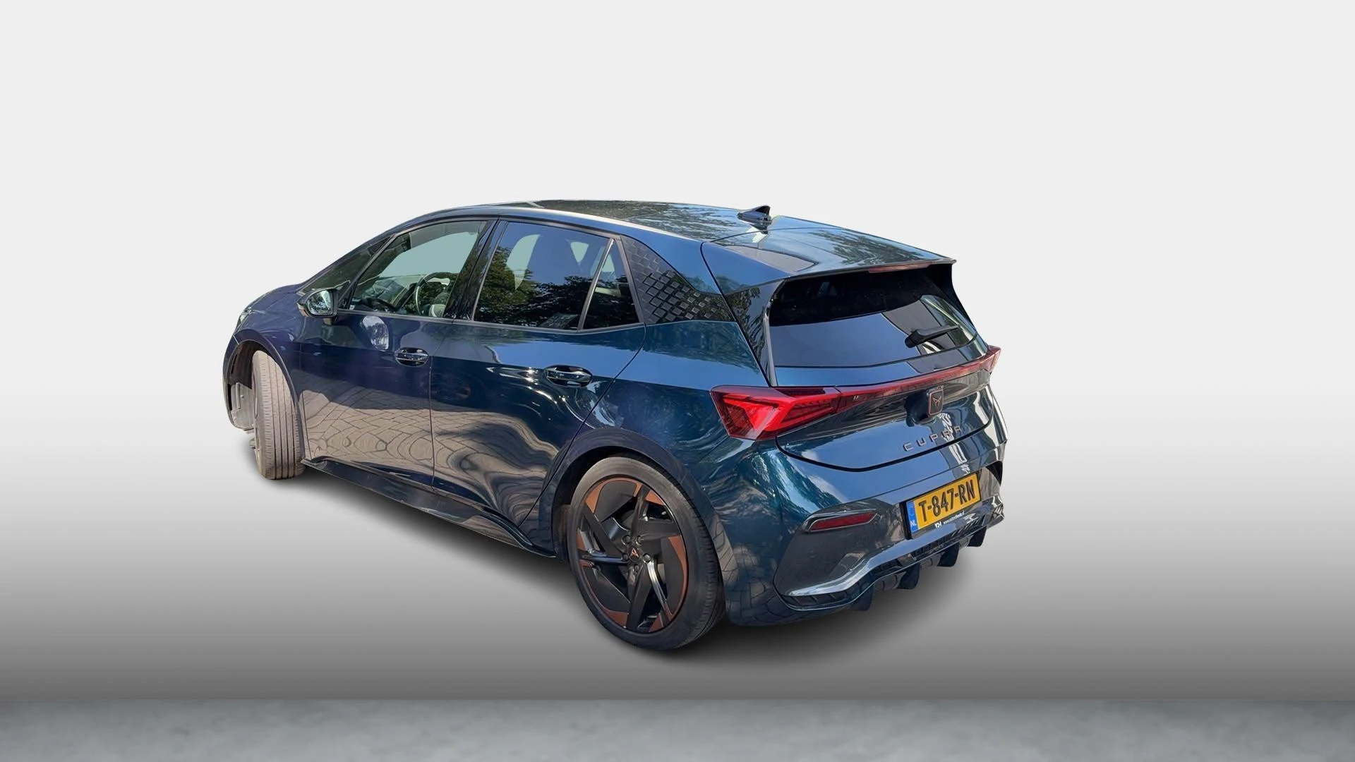 CUPRA-Born-image-1