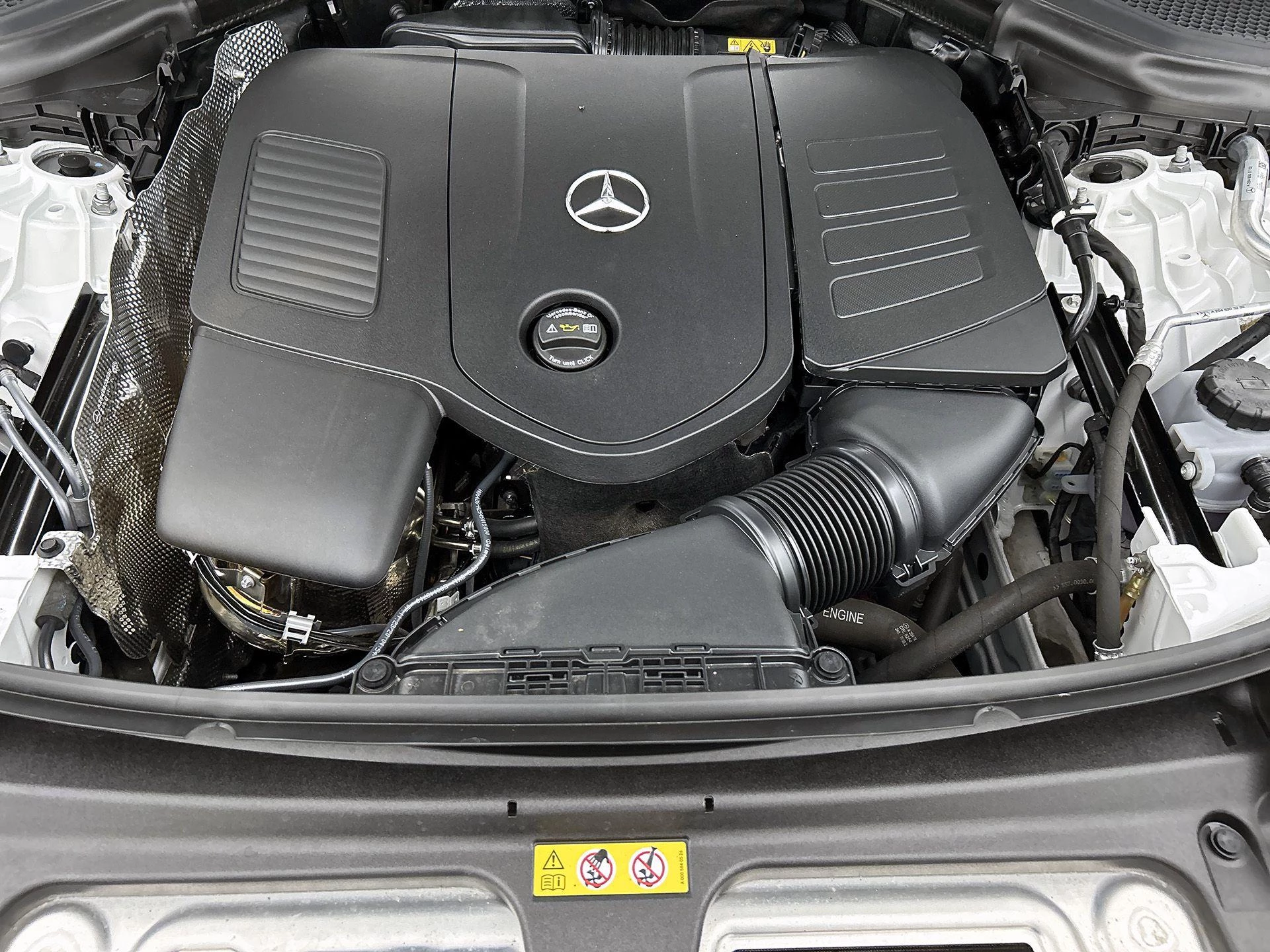 Mercedes-Benz-GLC-image-38