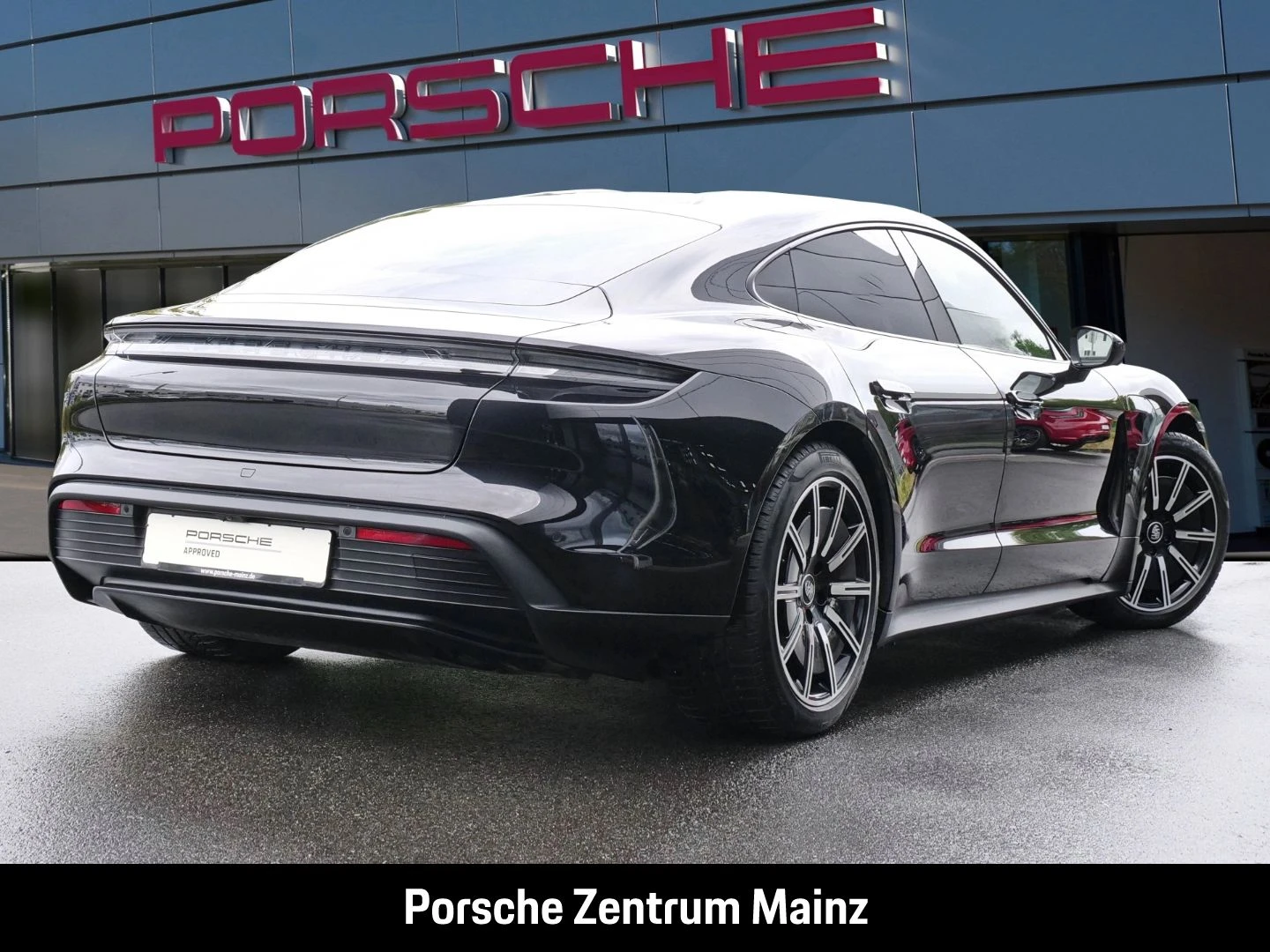 Porsche-Taycan-image-5