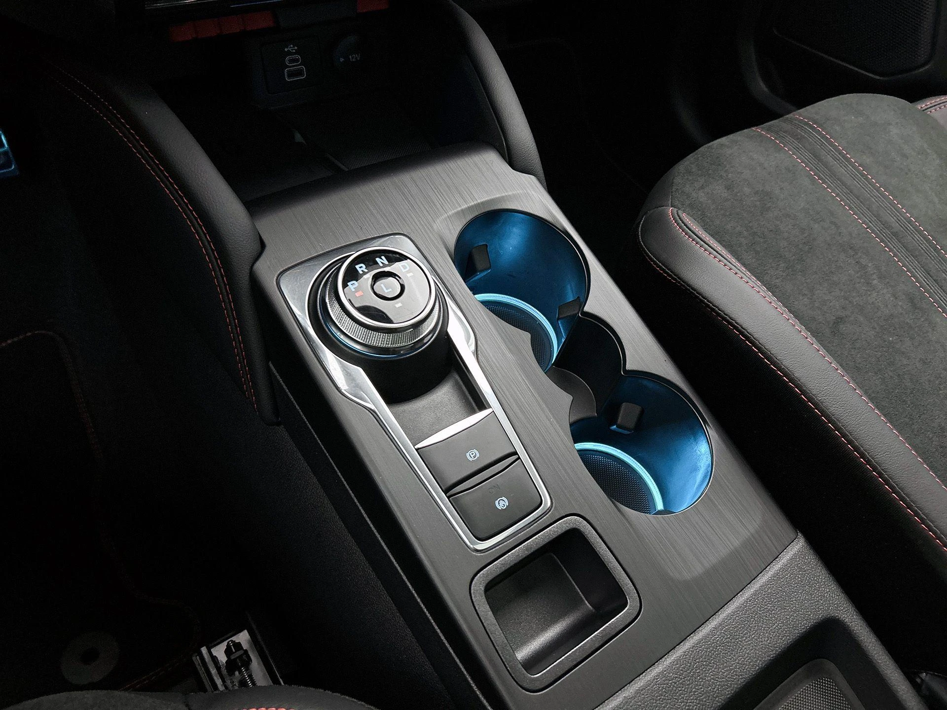 Ford-Kuga-image-27