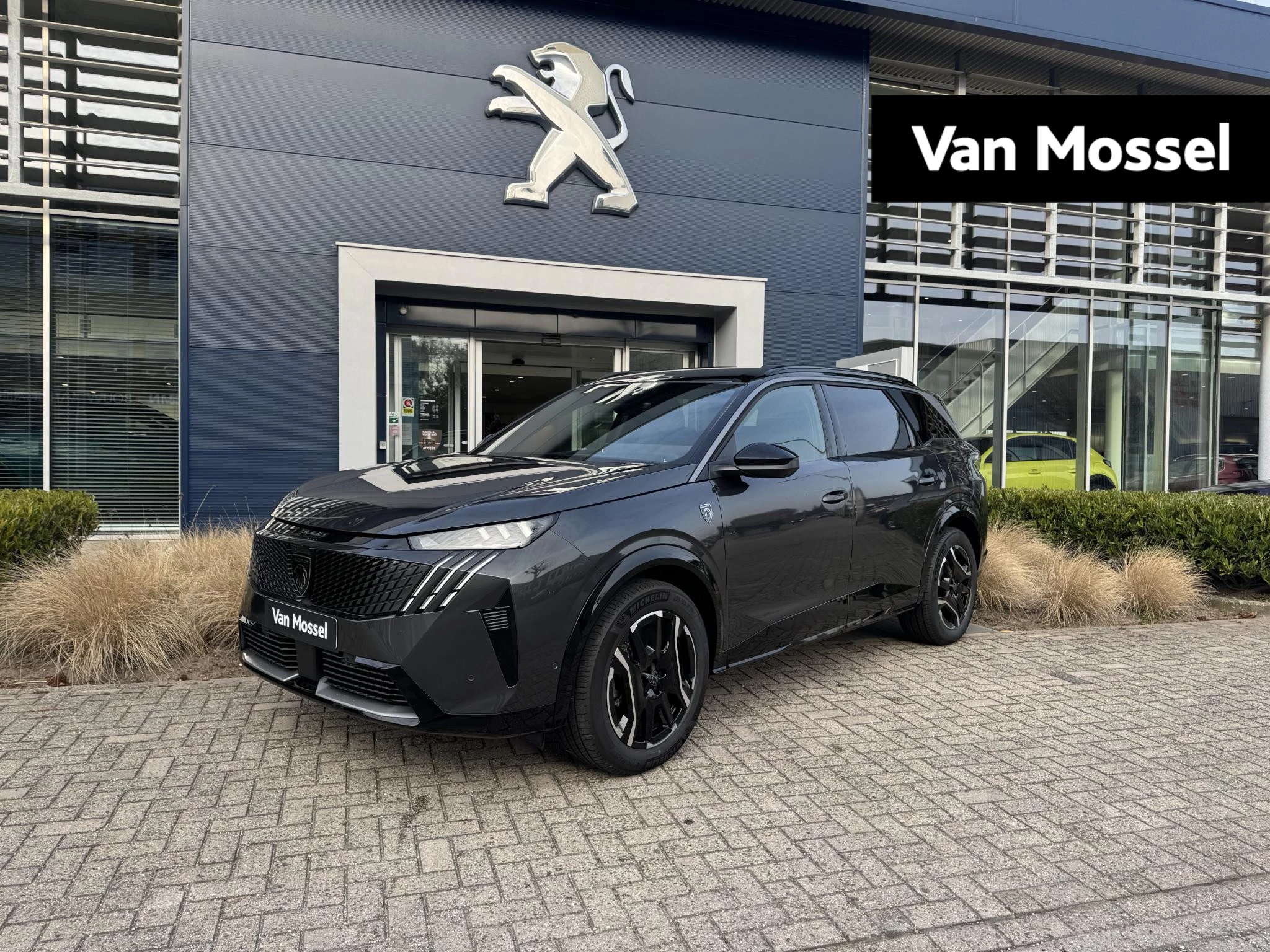 Peugeot-e-5008-image-0