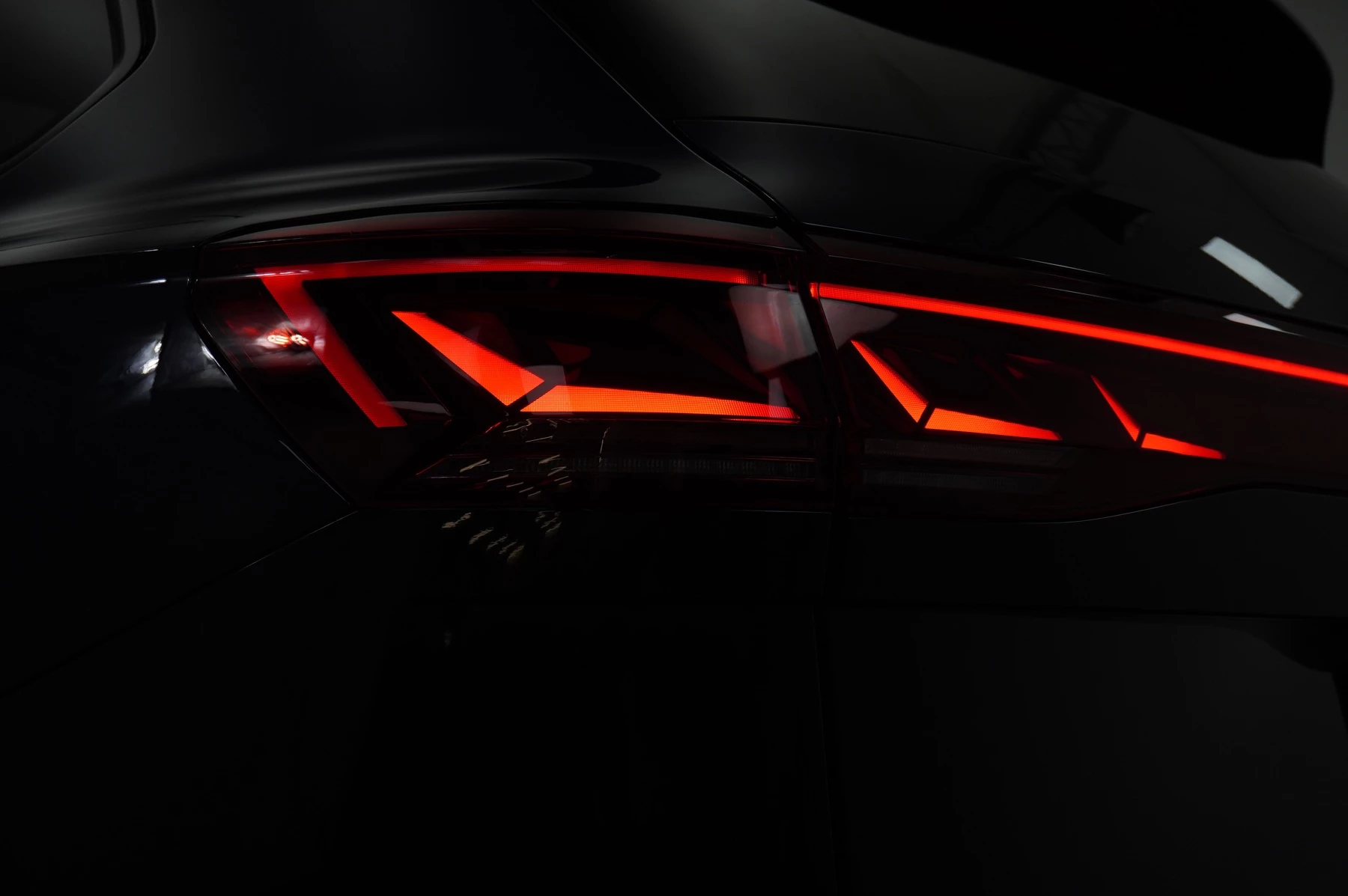 Volkswagen-Touareg-image-50