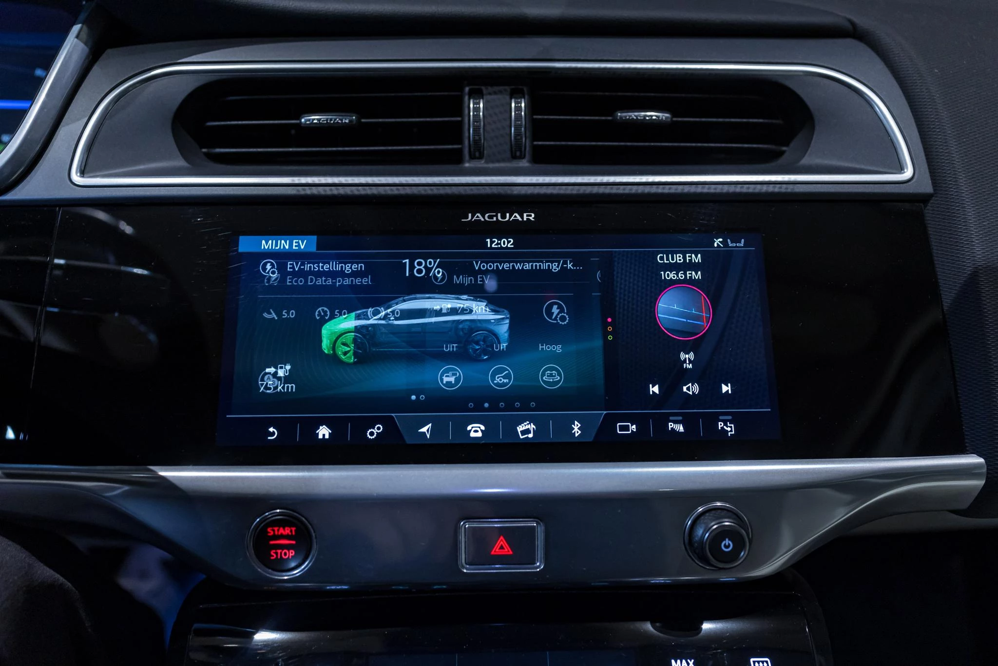 Jaguar-I-PACE-image-40