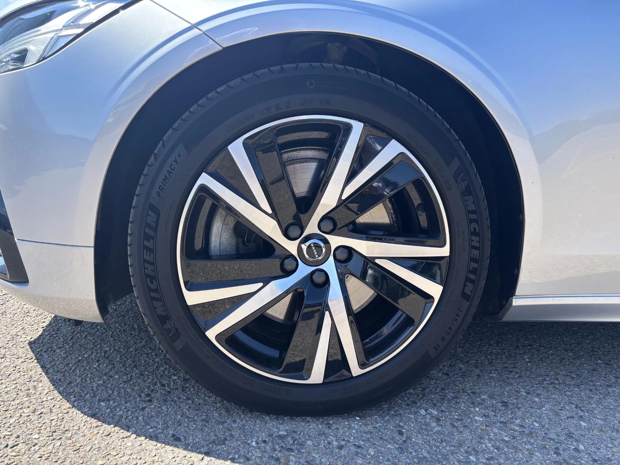 Volvo V90