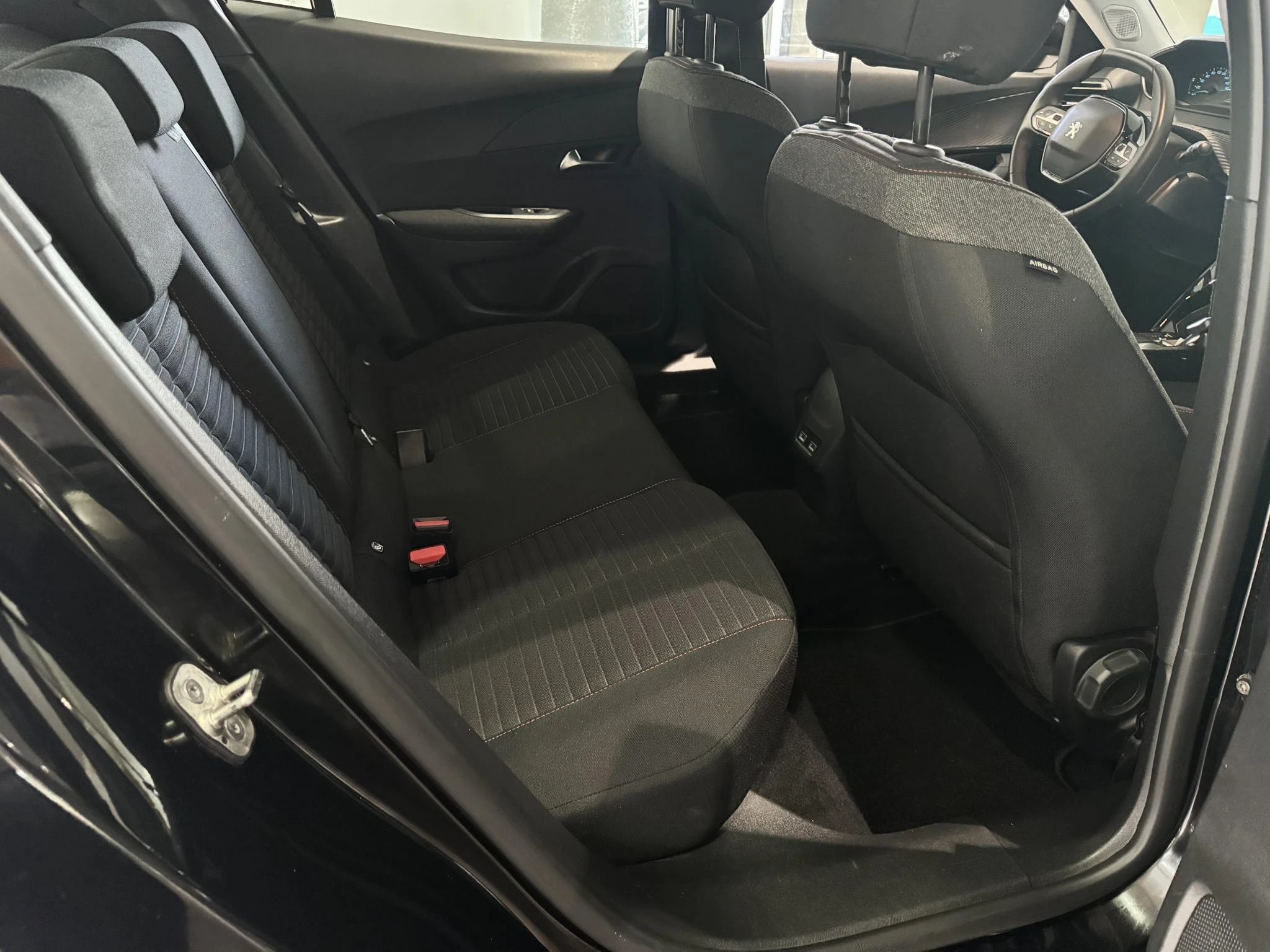 Peugeot-e-2008-image-20
