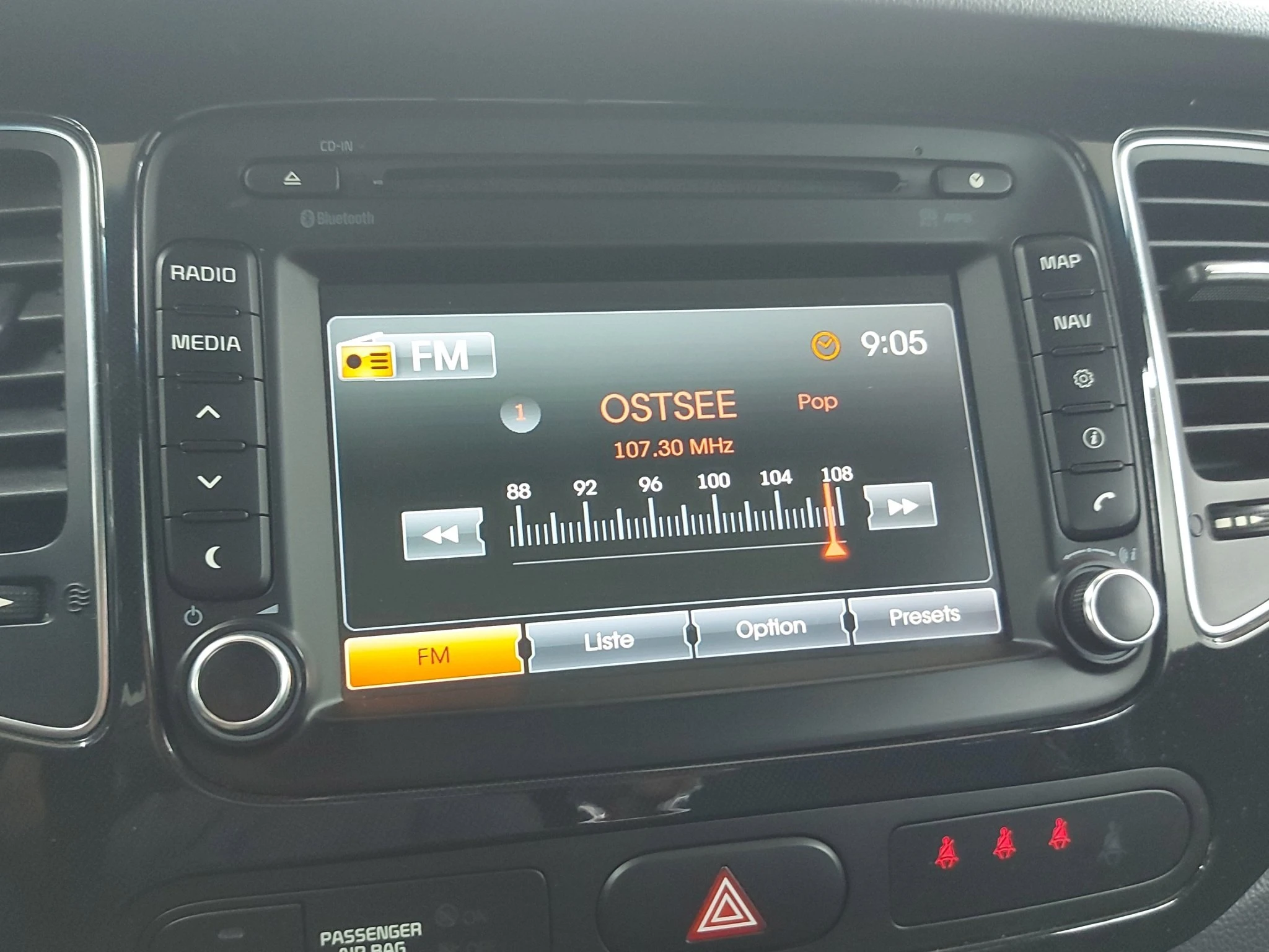 Kia-Carens-image-22