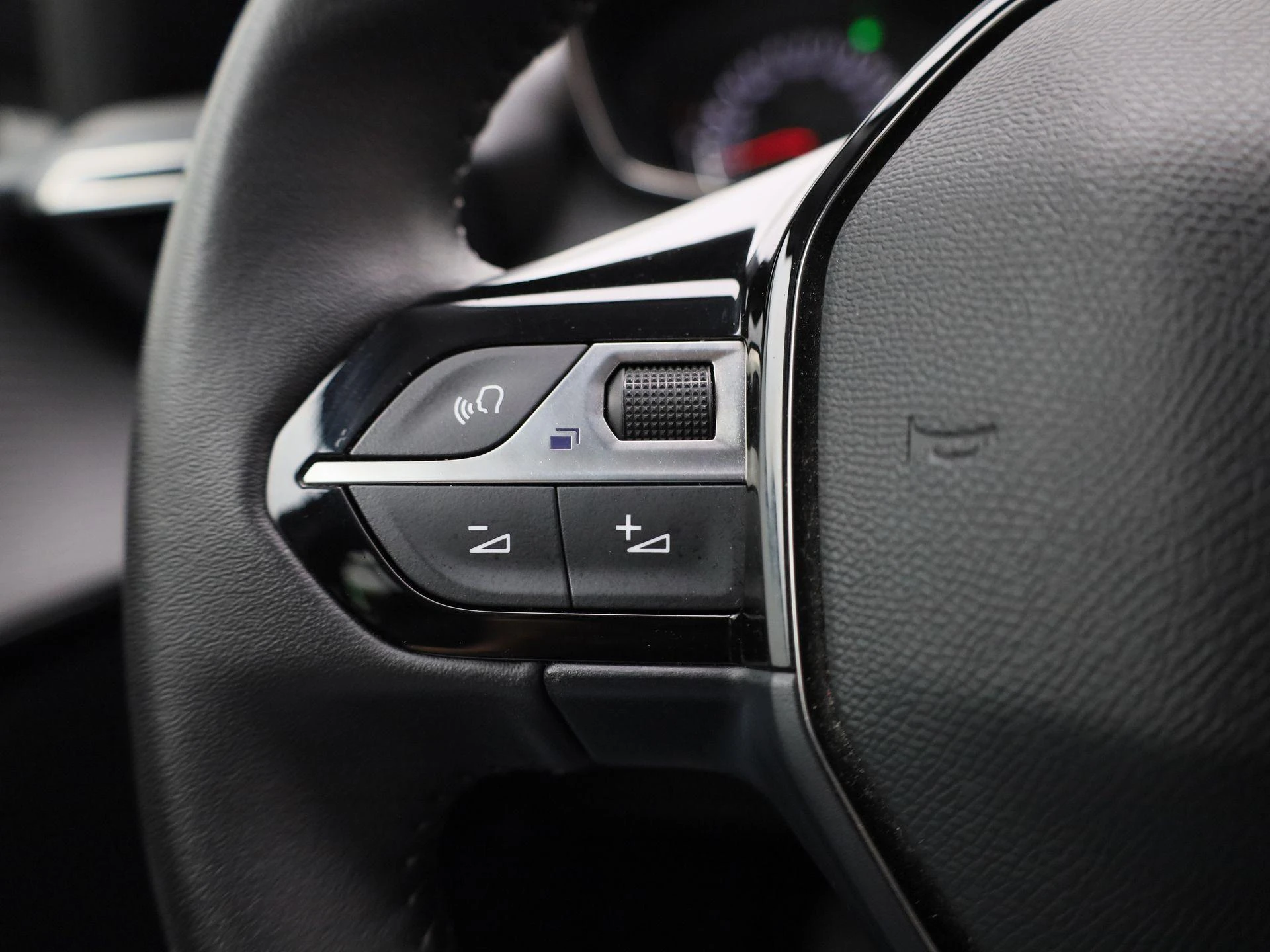 Peugeot-208-image-16