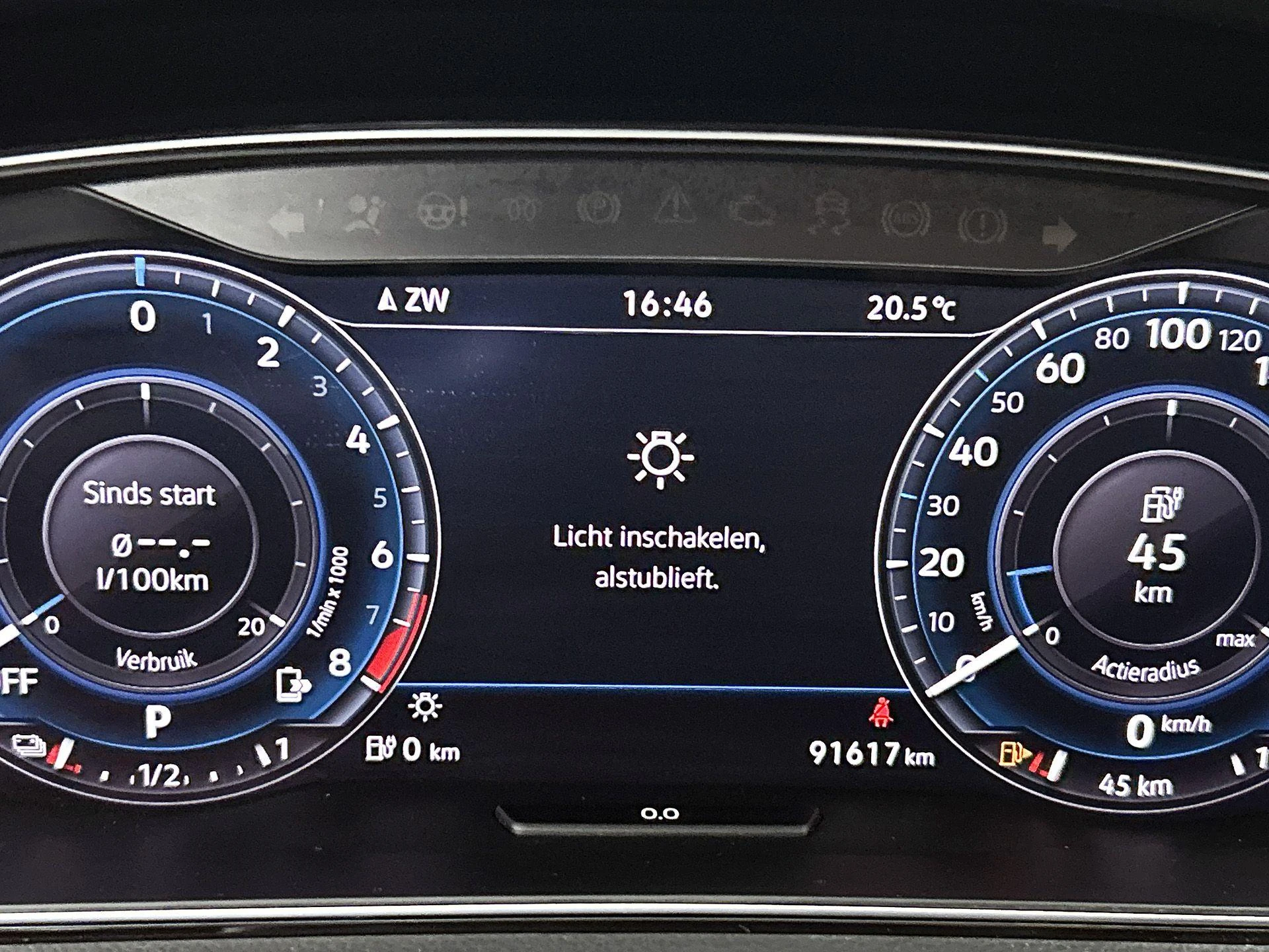 Volkswagen-Golf-image-7