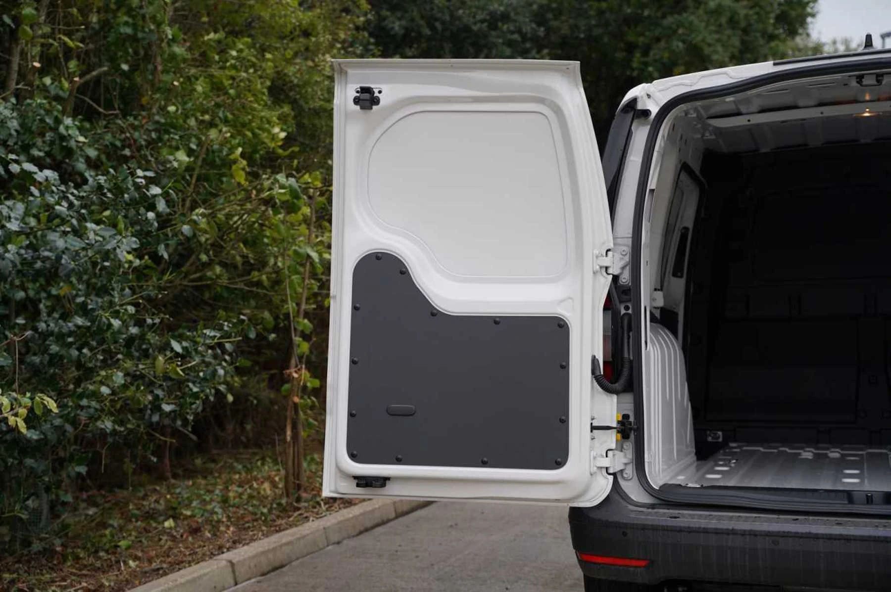 Volkswagen-Caddy-image-32