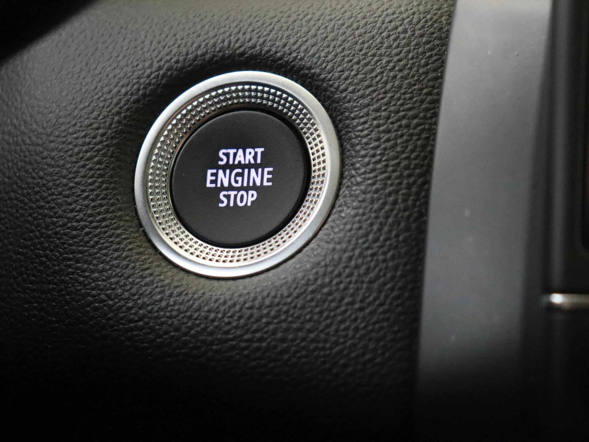 Renault-Captur-image-24