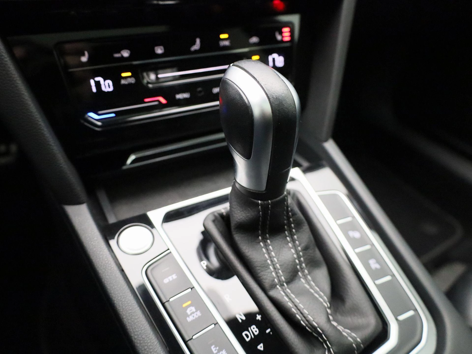 Volkswagen-Arteon-image-34