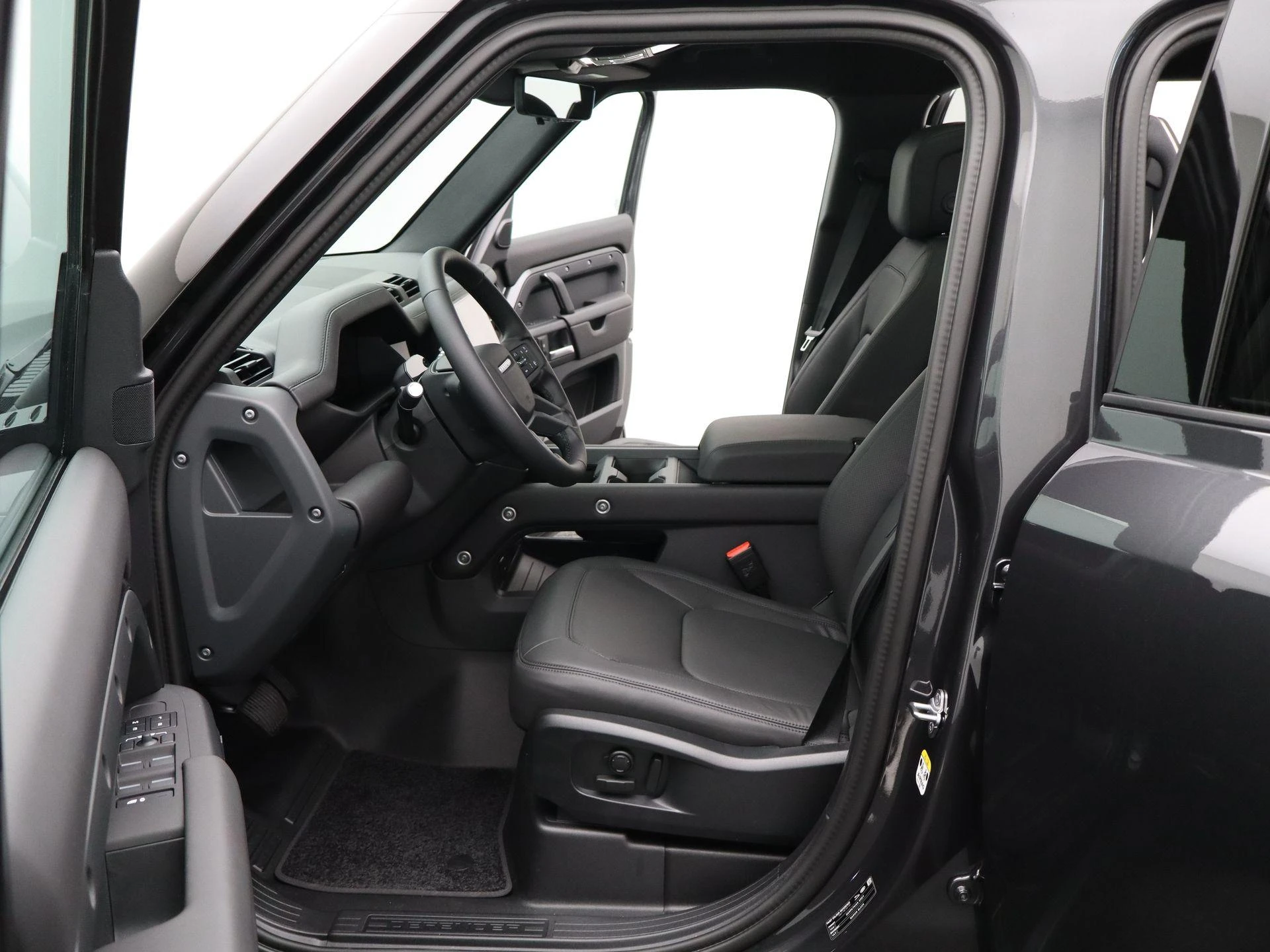 Land Rover-Defender-image-10