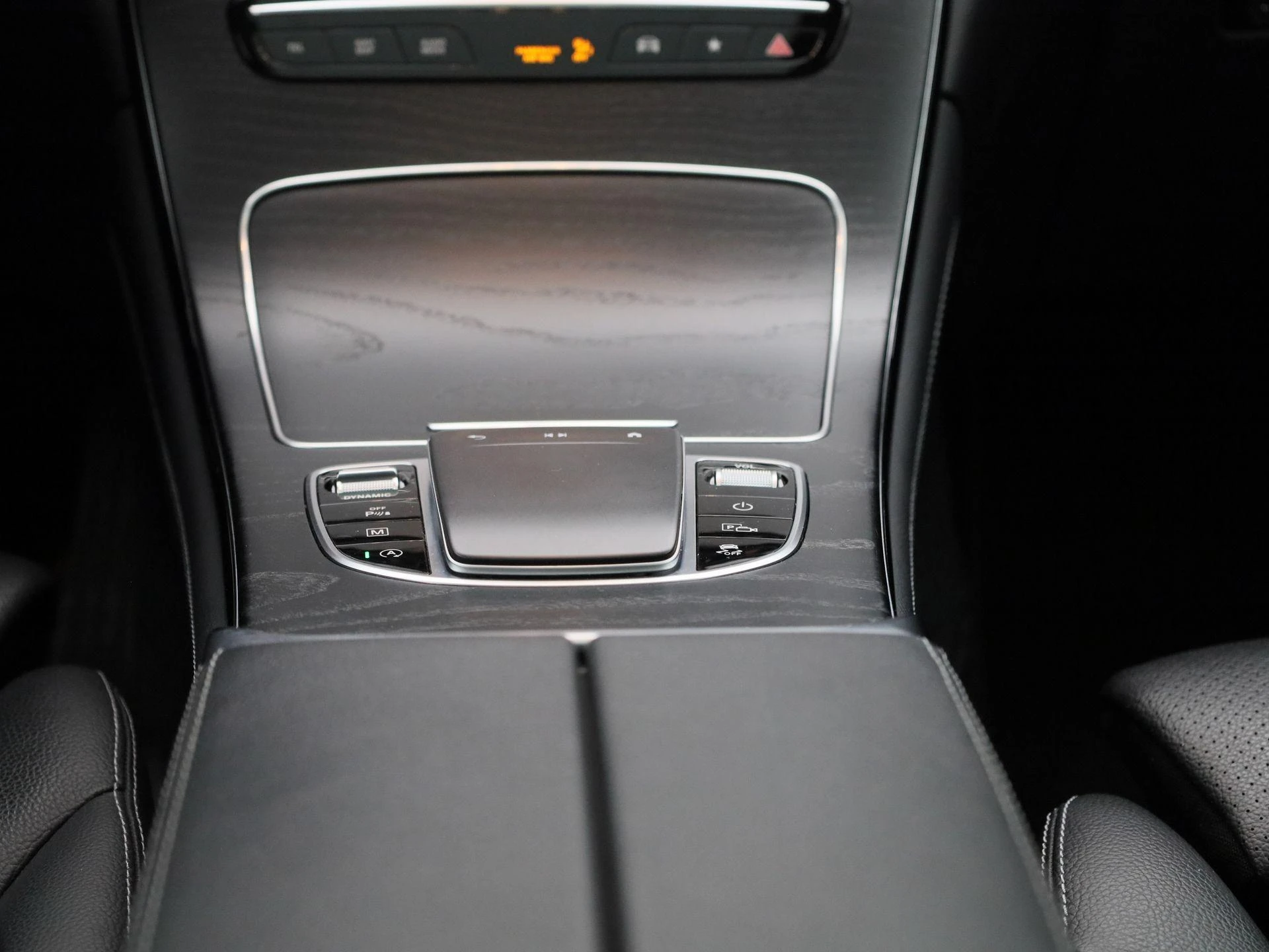 Mercedes-Benz-GLC-image-9