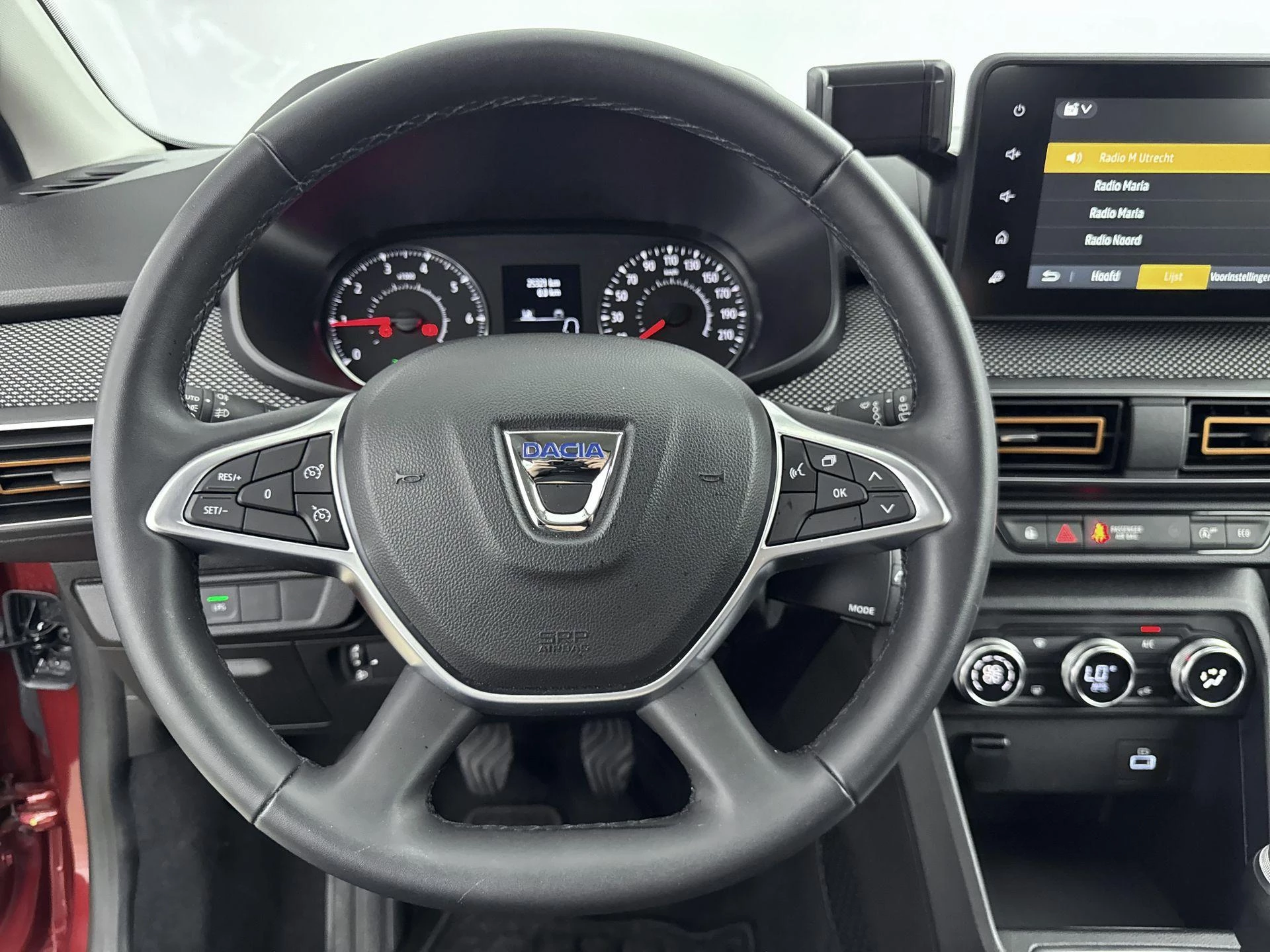 Dacia-Sandero Stepway-image-26