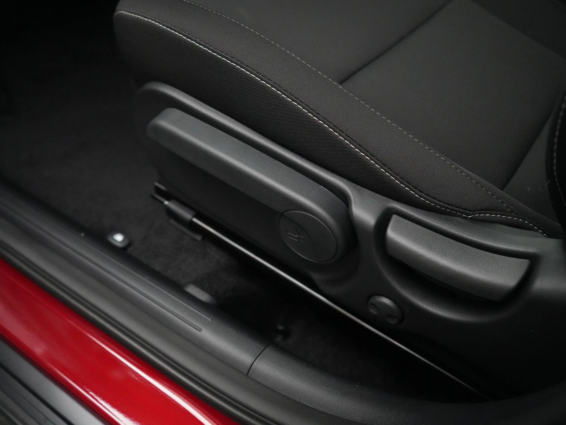 Hyundai-Kona-image-33