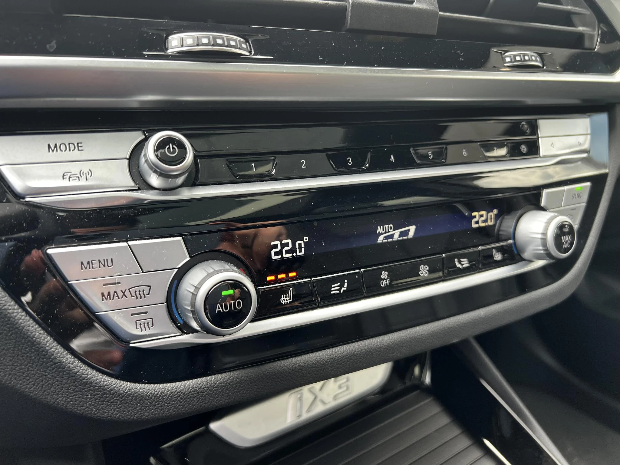 BMW-iX3-image-12