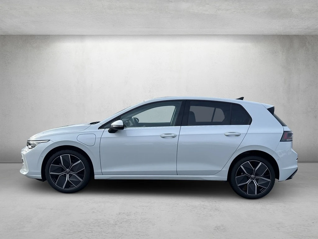 Volkswagen-Golf-image-1