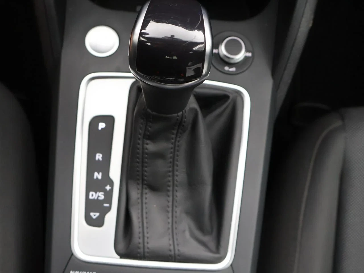 Audi Q2 Audi Q2 Business Edition Attraction 35TFSI 150PK *AUTOMAAT*VIRTUAL COCKPIT*ACC*PDC ACHTER*NAVI*AIRCO*KEYLESS GO*...*