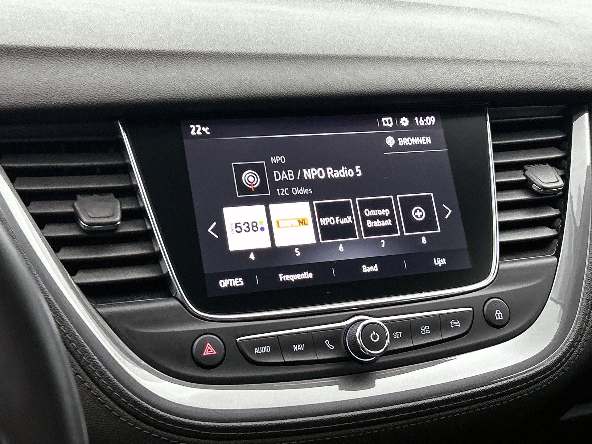 Opel Grandland X 1.2 Turbo Business Executive