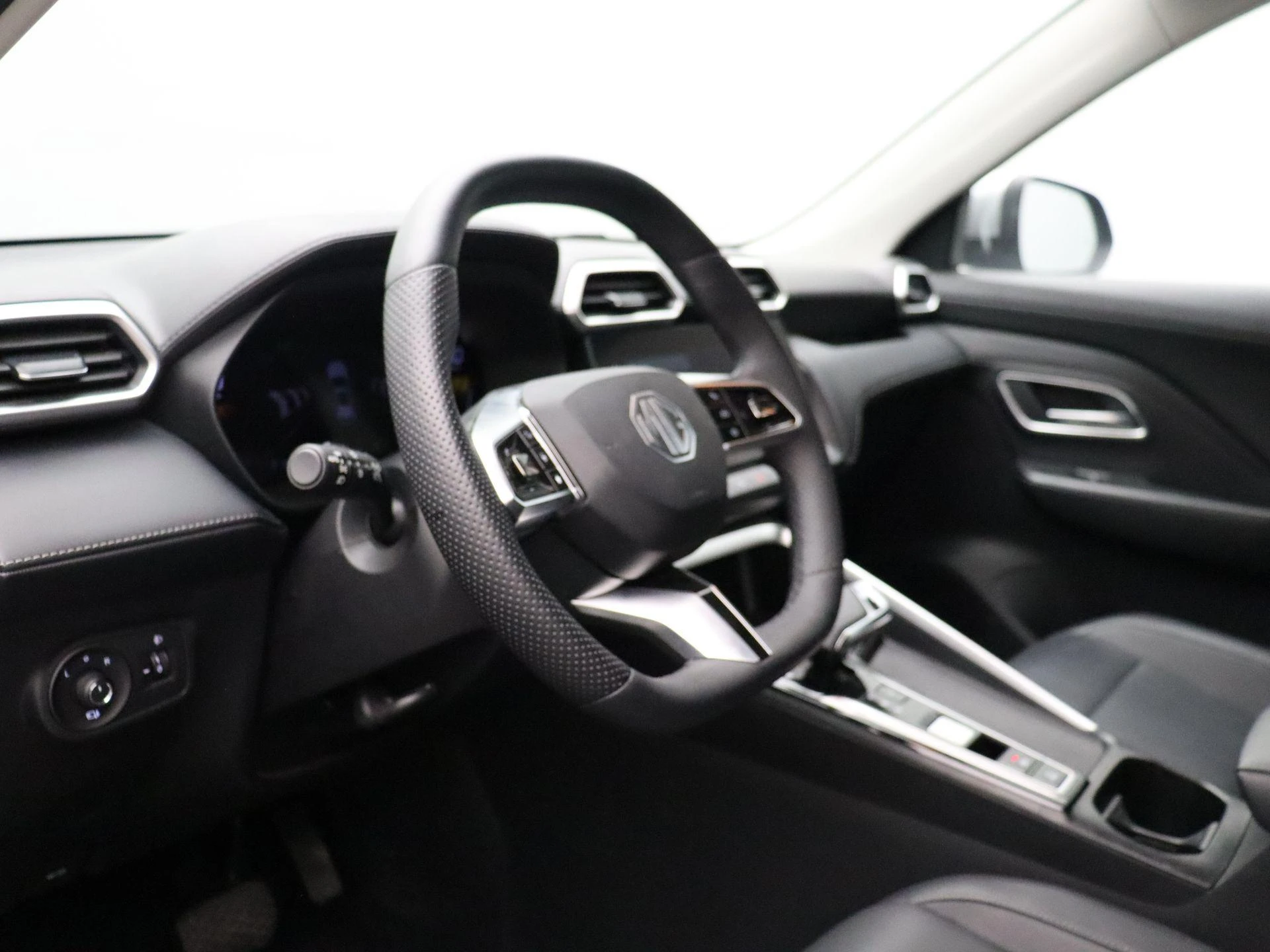 MG-ZS-image-8