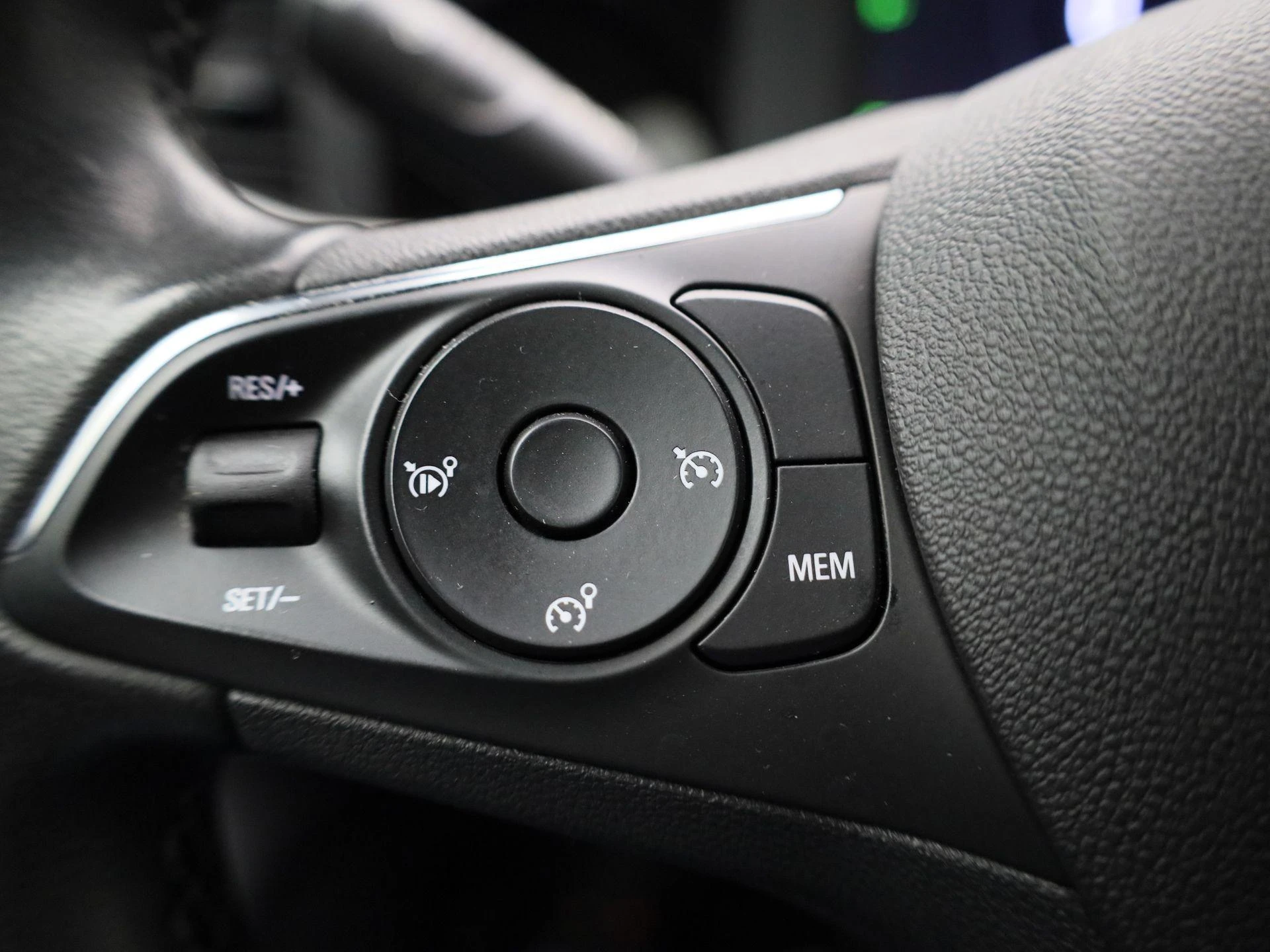Opel-Mokka-e-image-19