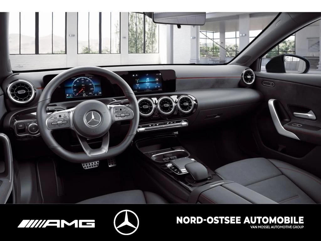 Mercedes-Benz A-Klasse 180 AMG PANO TEMPO MBUX AMG Line